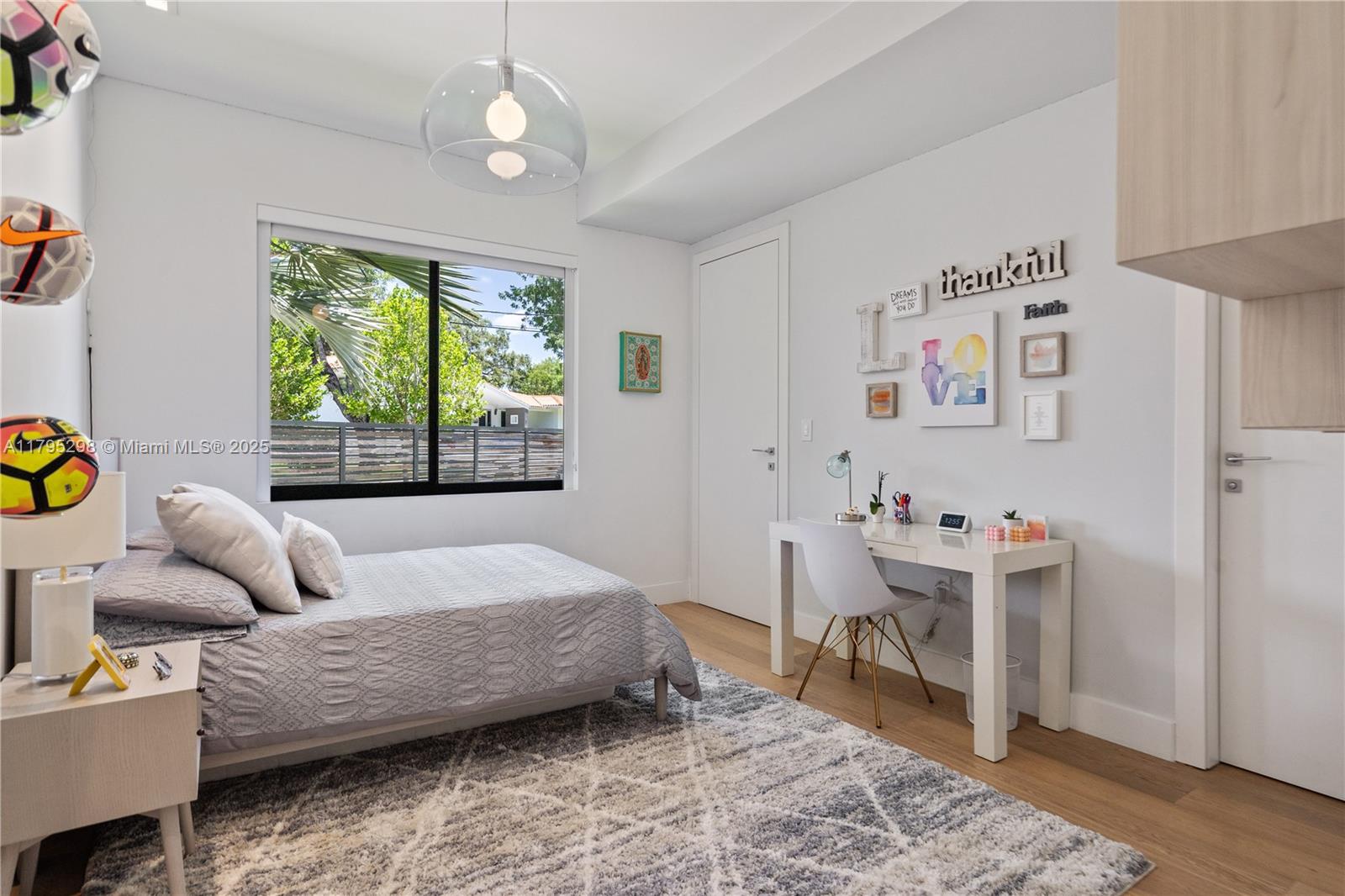 BAY HEIGHTS - Residential