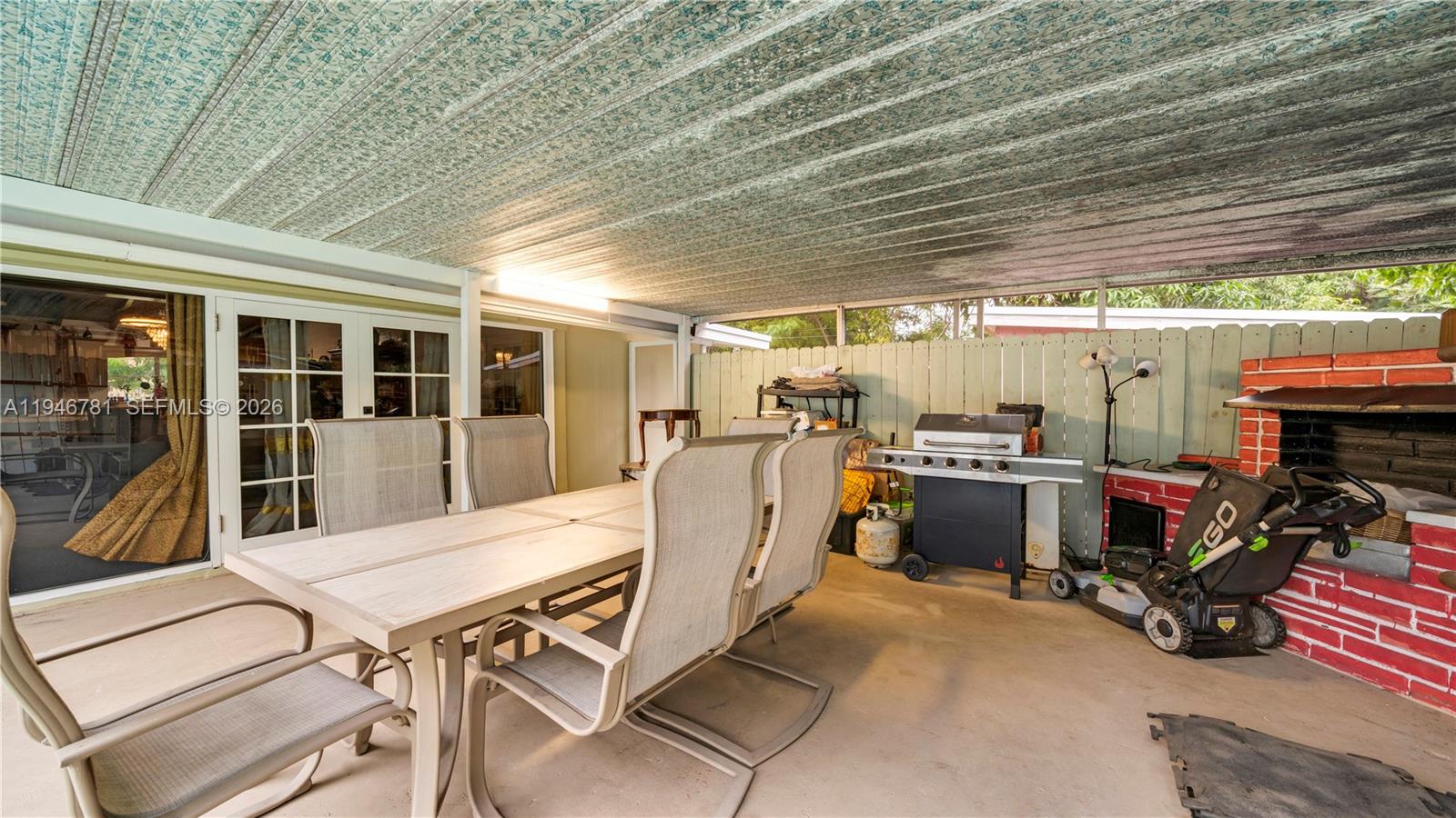 ARCH CREEKS ESTATES - Residential