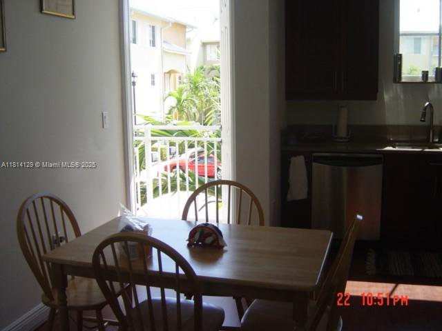VILLAGE AT SAILBOAT BEND - Residential Lease
