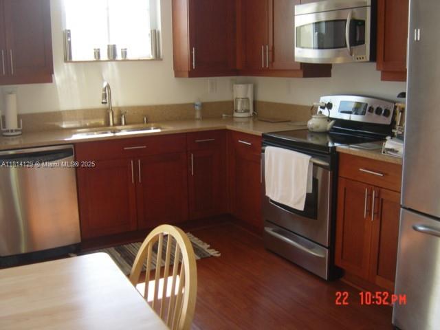 VILLAGE AT SAILBOAT BEND - Residential Lease