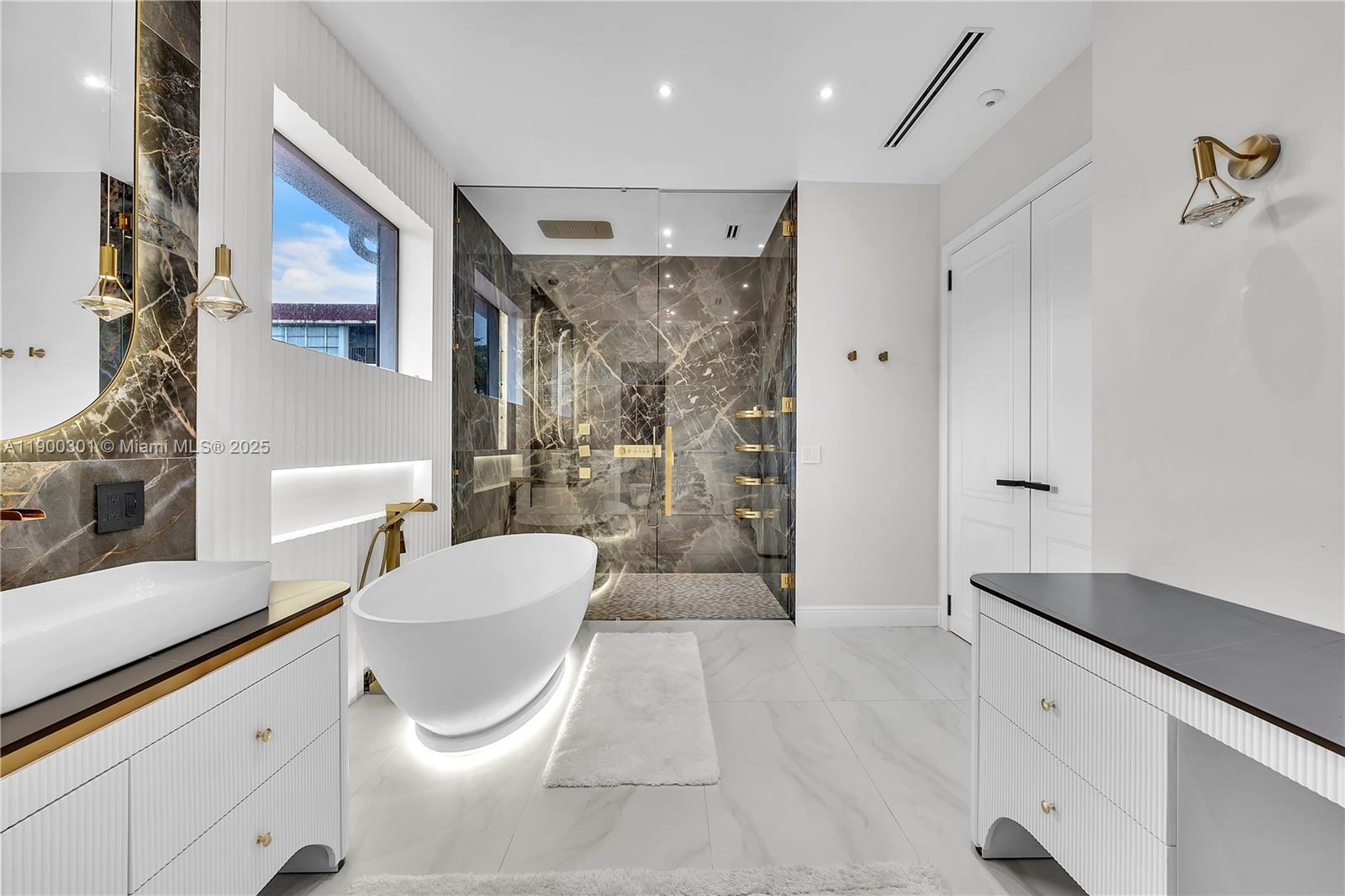 THREE ISLANDS 3RD SECTION - Residential