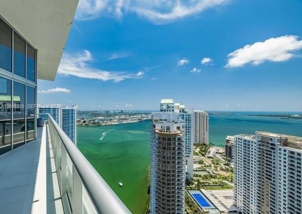 ICONBRICKELL CONDO NO 1 - Residential