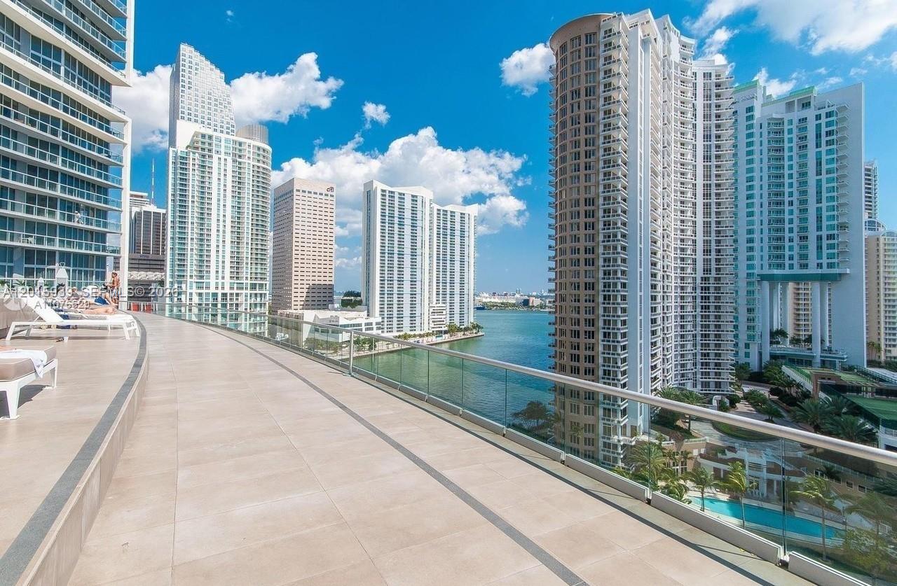 ICONBRICKELL CONDO NO 1 - Residential