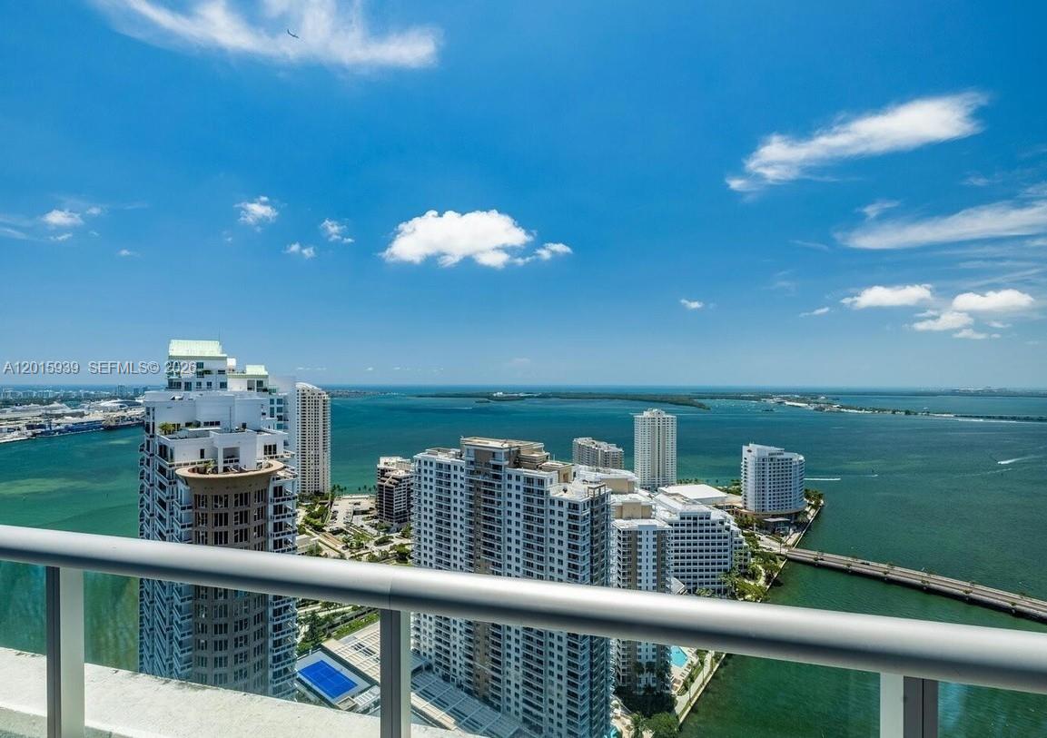 ICONBRICKELL CONDO NO 1 - Residential
