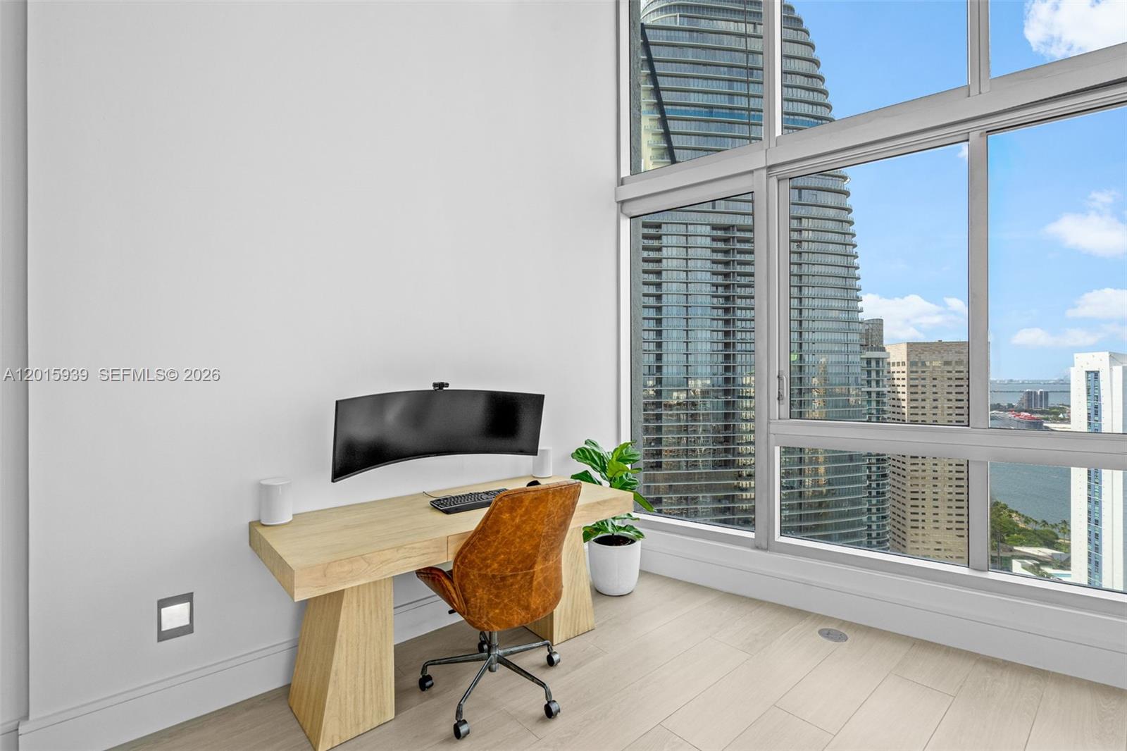 ICONBRICKELL CONDO NO 1 - Residential