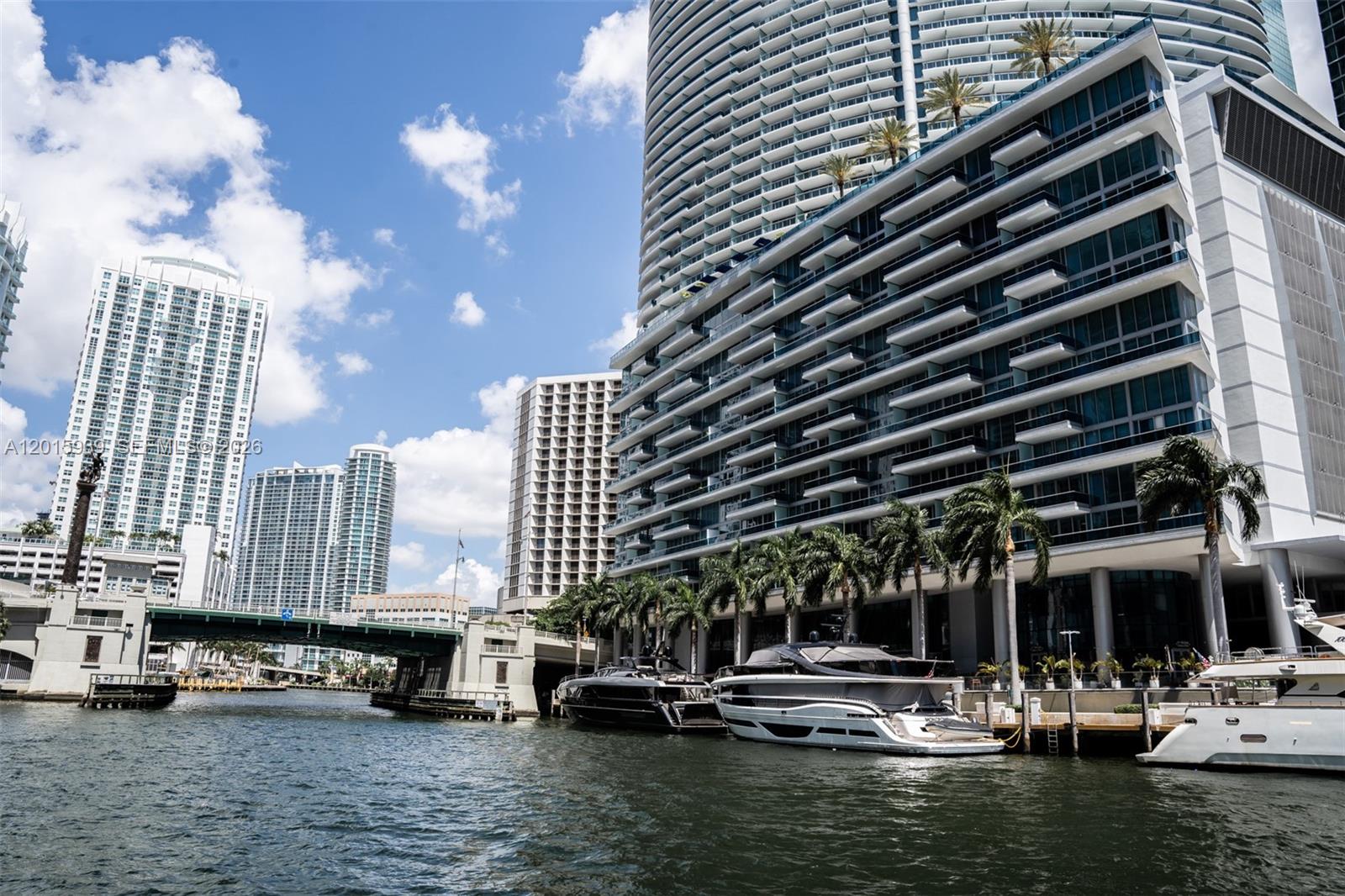 ICONBRICKELL CONDO NO 1 - Residential