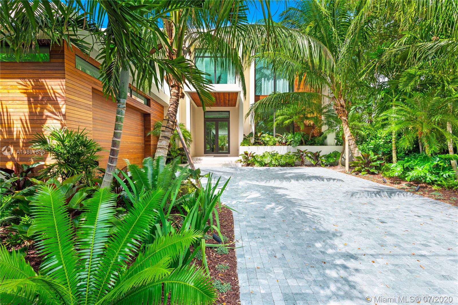 SUNSET ISLANDS-ISLAND NO - Residential