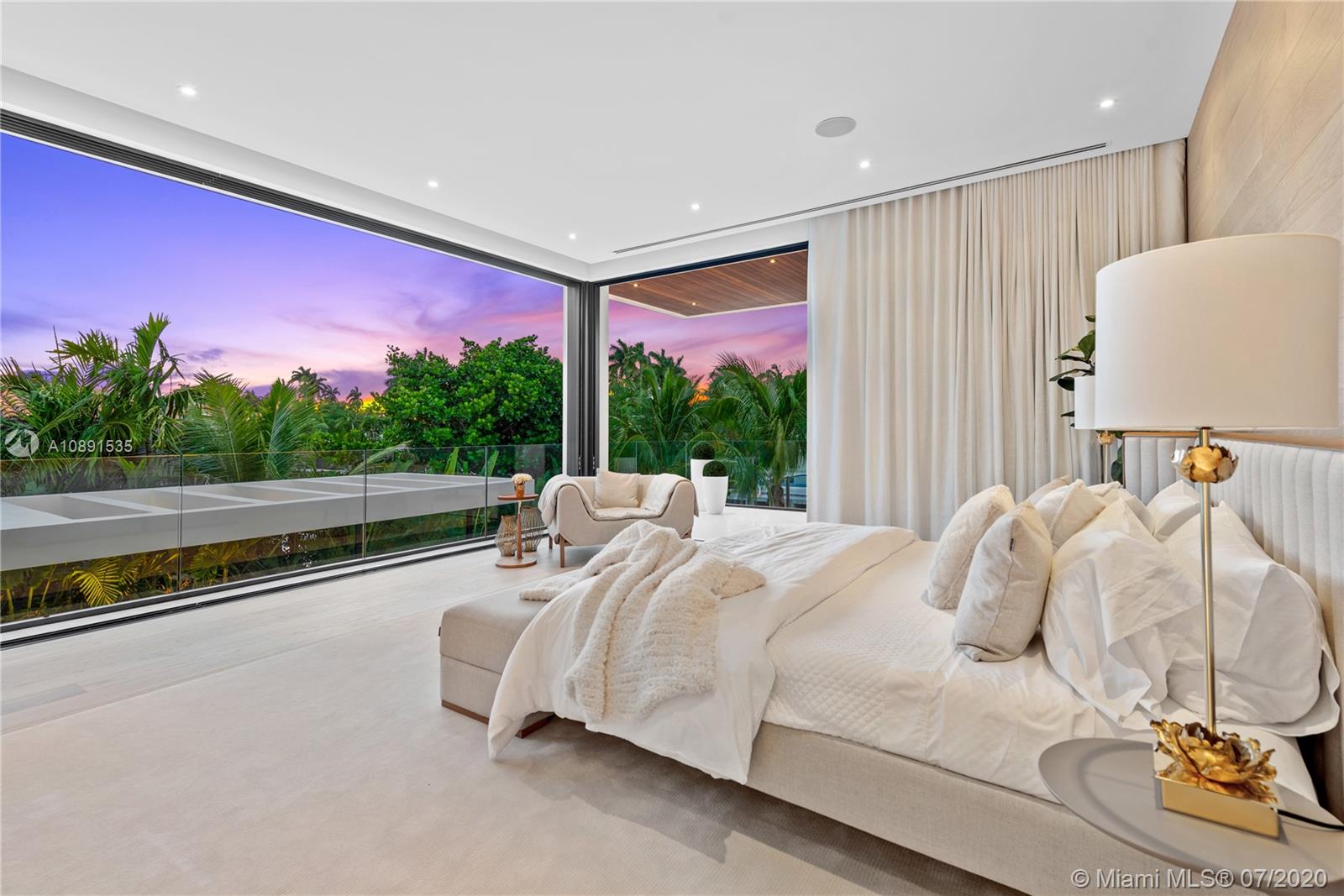 SUNSET ISLANDS-ISLAND NO - Residential