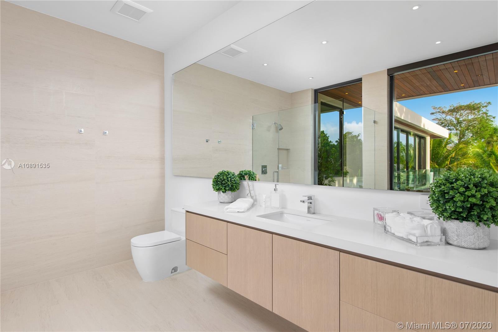 SUNSET ISLANDS-ISLAND NO - Residential