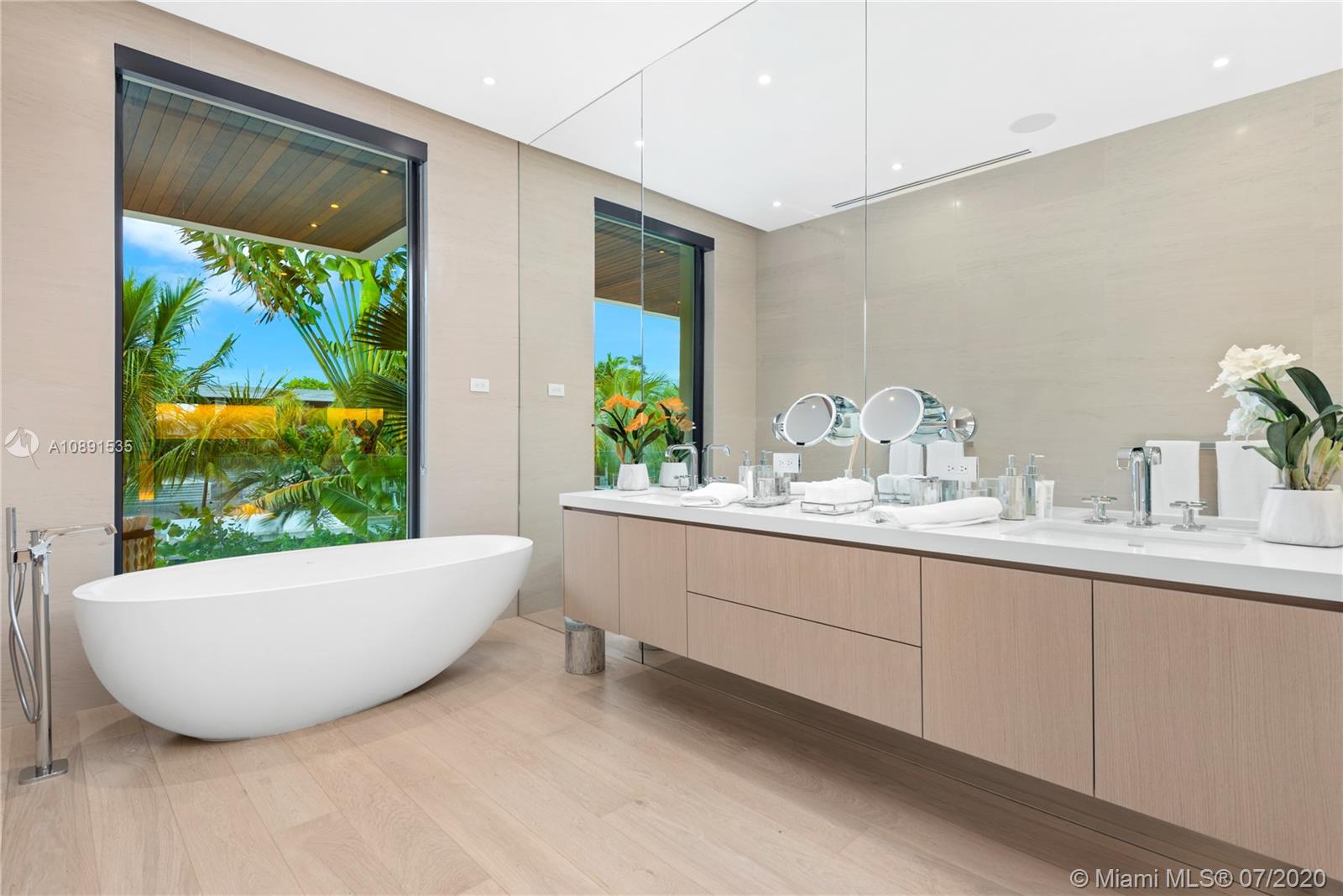 SUNSET ISLANDS-ISLAND NO - Residential