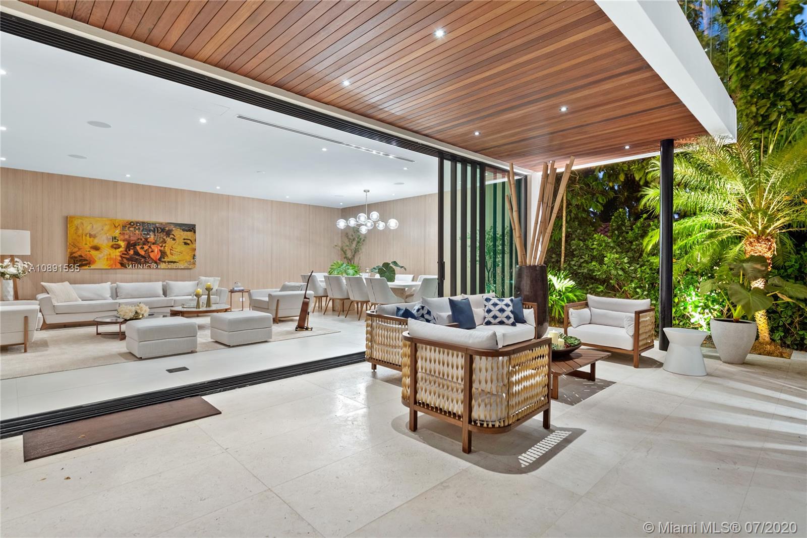 SUNSET ISLANDS-ISLAND NO - Residential