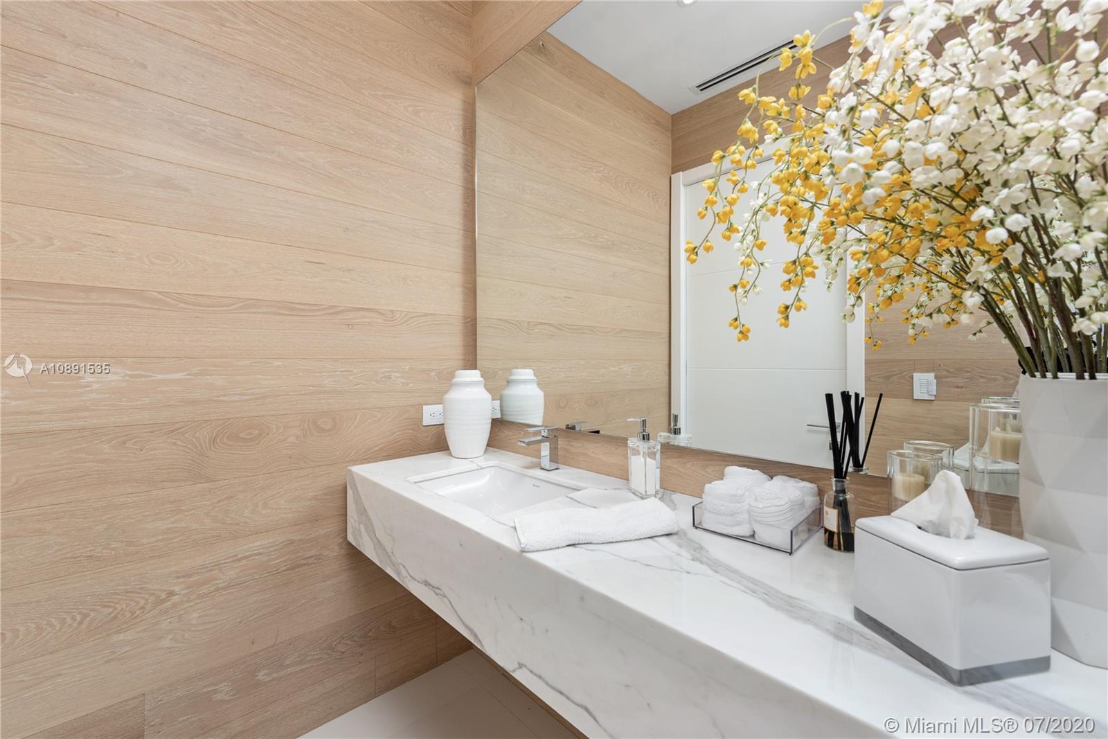 SUNSET ISLANDS-ISLAND NO - Residential