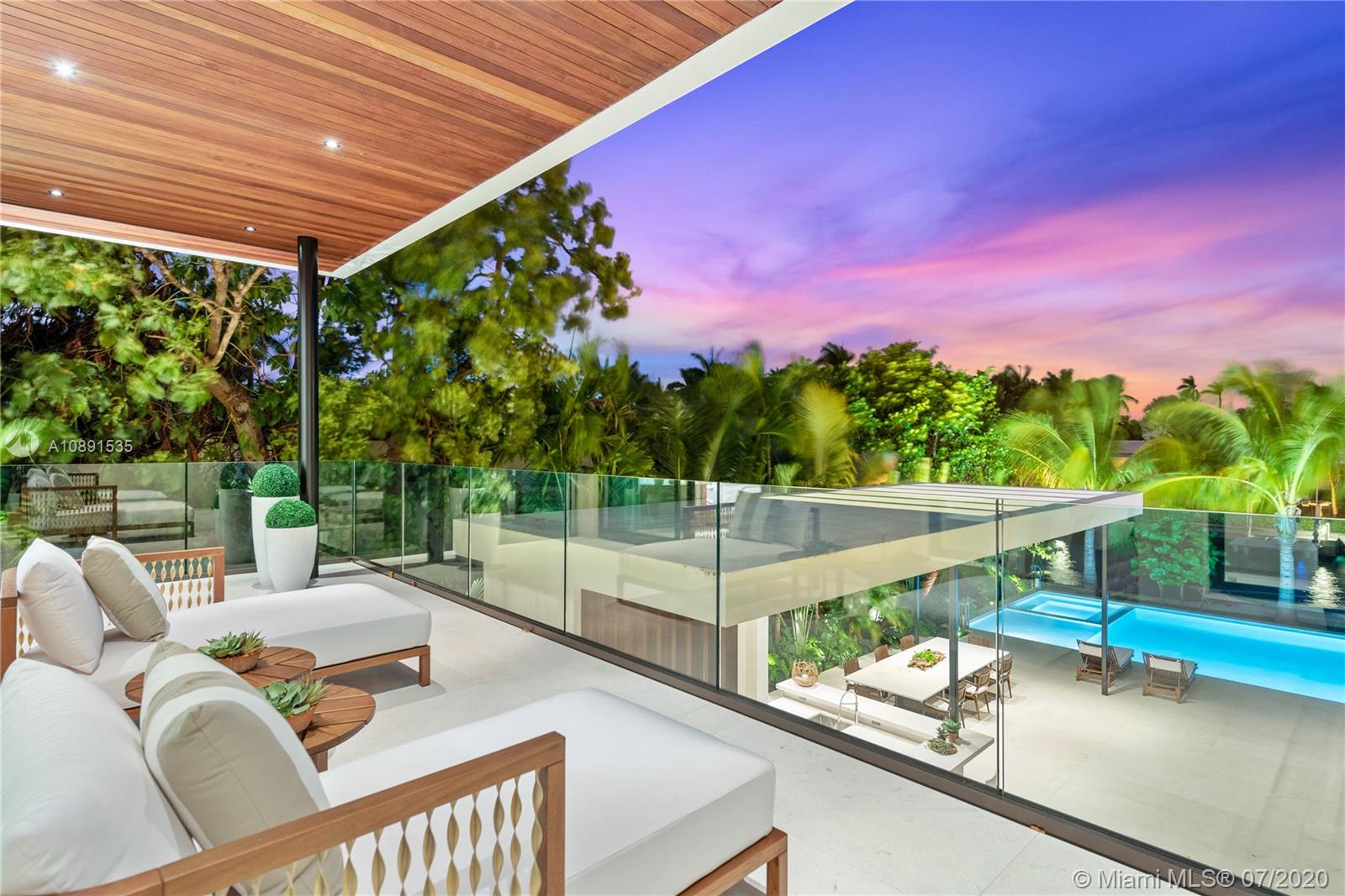 SUNSET ISLANDS-ISLAND NO - Residential