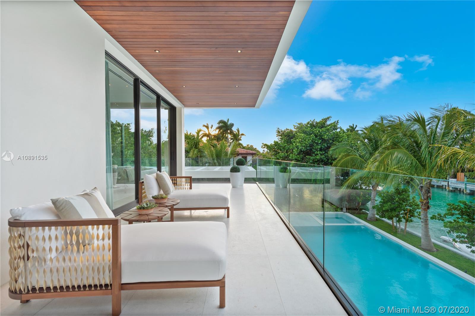 SUNSET ISLANDS-ISLAND NO - Residential