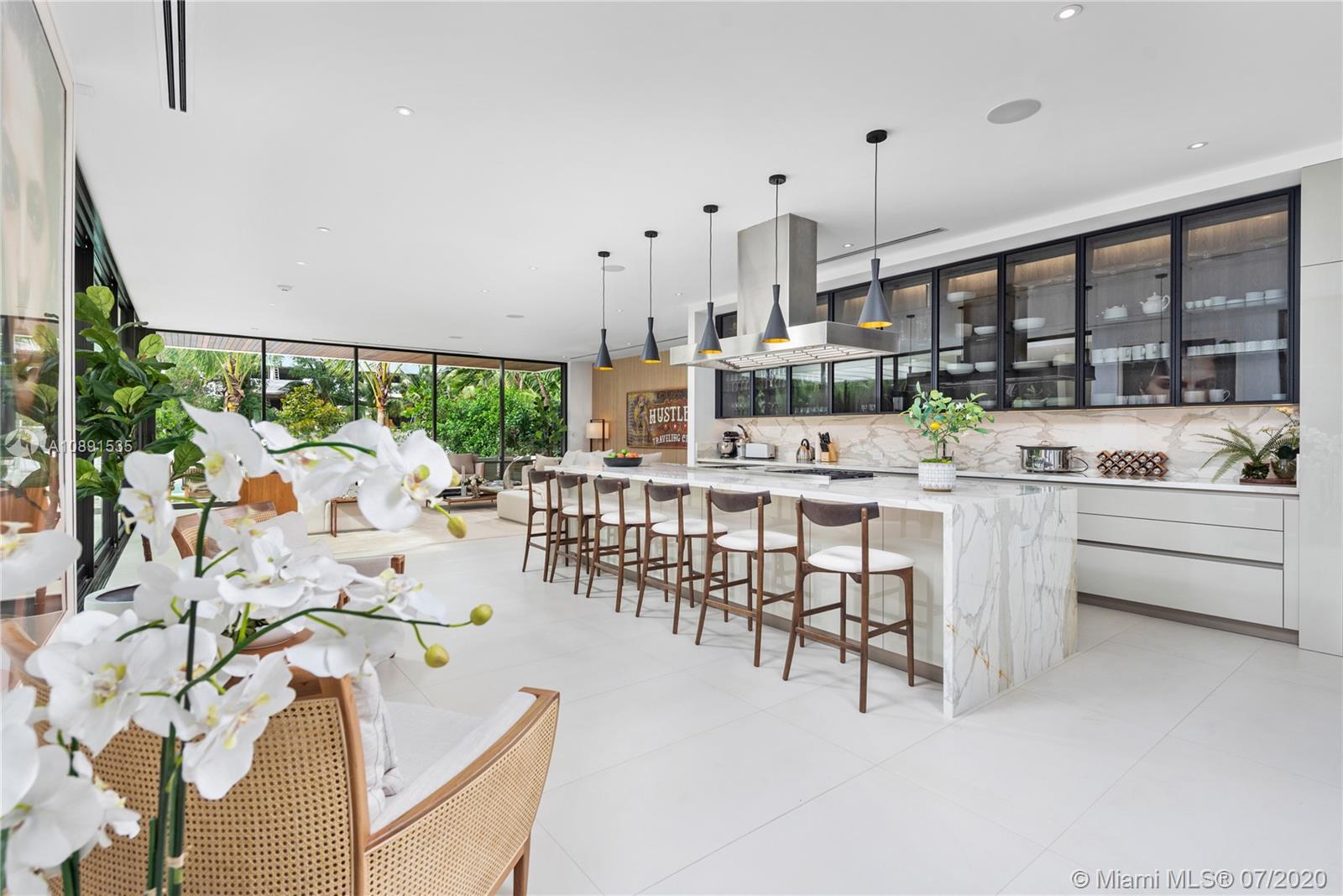 SUNSET ISLANDS-ISLAND NO - Residential