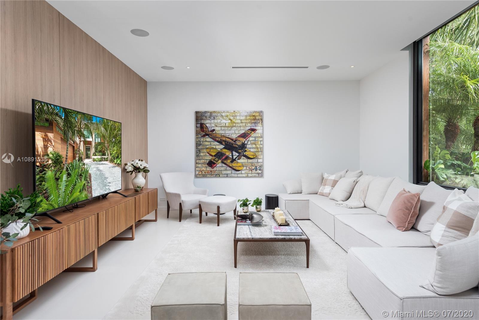 SUNSET ISLANDS-ISLAND NO - Residential