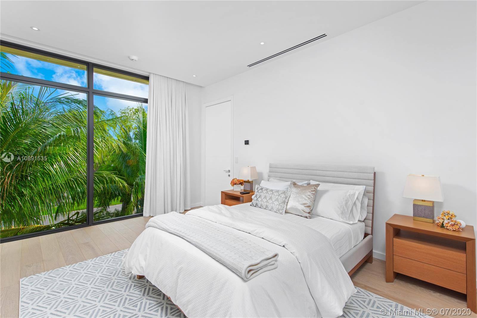 SUNSET ISLANDS-ISLAND NO - Residential