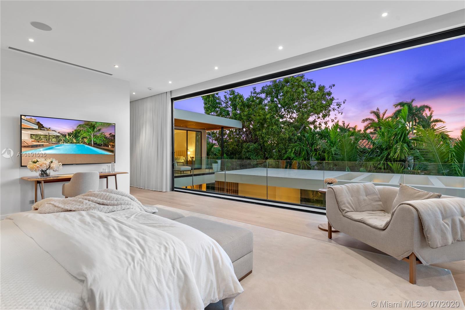 SUNSET ISLANDS-ISLAND NO - Residential