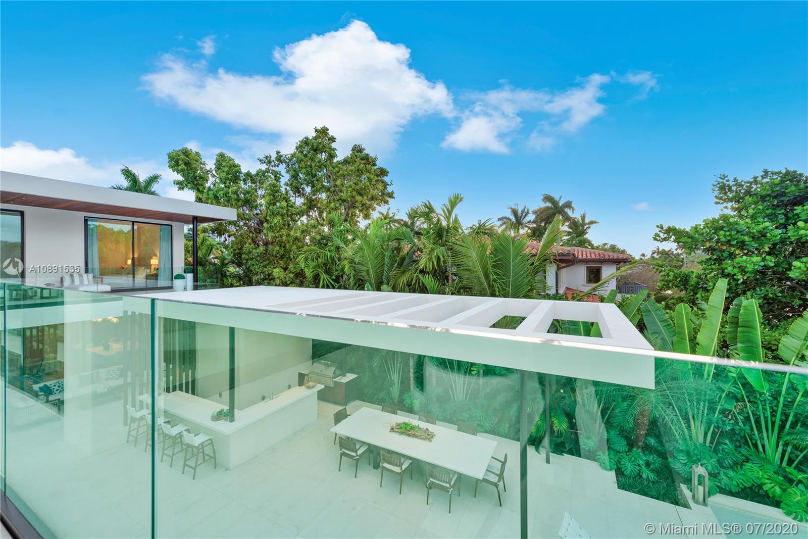 SUNSET ISLANDS-ISLAND NO - Residential