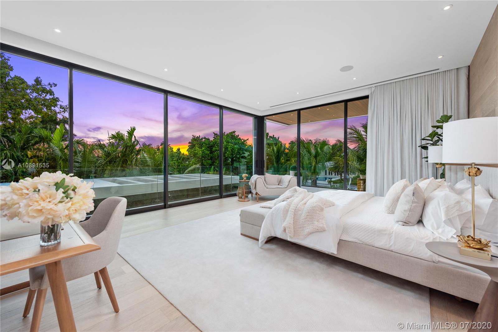 SUNSET ISLANDS-ISLAND NO - Residential