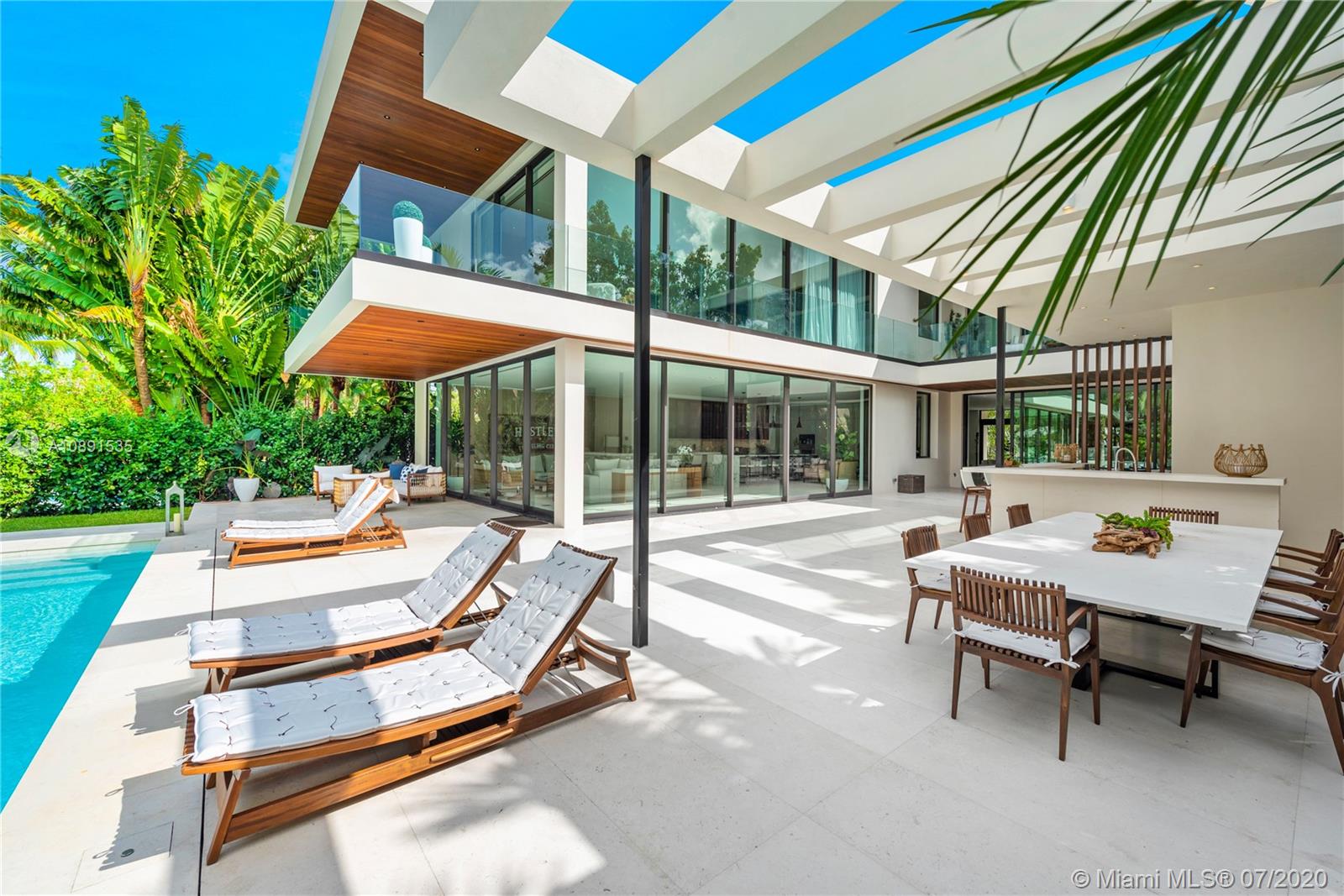 SUNSET ISLANDS-ISLAND NO - Residential