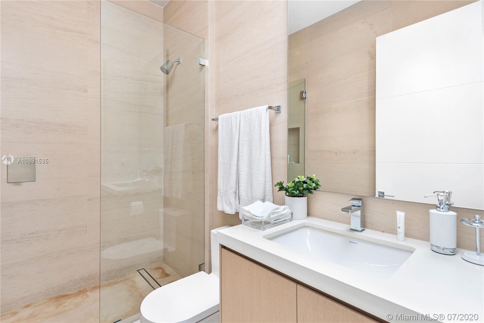 SUNSET ISLANDS-ISLAND NO - Residential