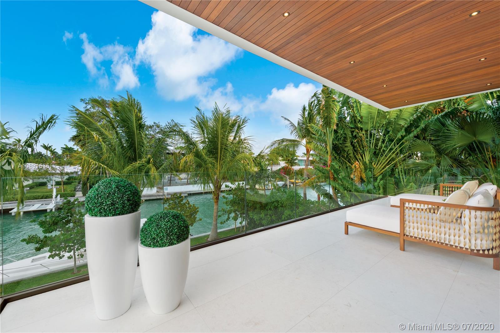 SUNSET ISLANDS-ISLAND NO - Residential