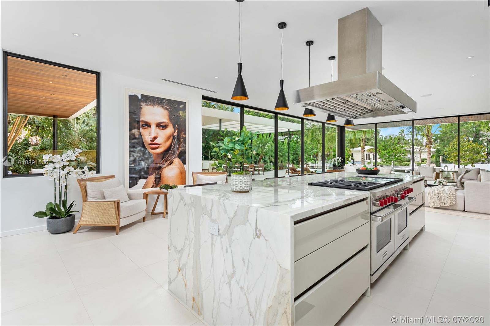 SUNSET ISLANDS-ISLAND NO - Residential