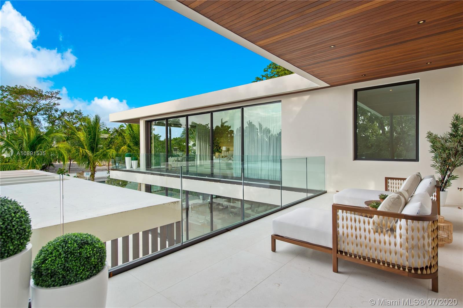 SUNSET ISLANDS-ISLAND NO - Residential