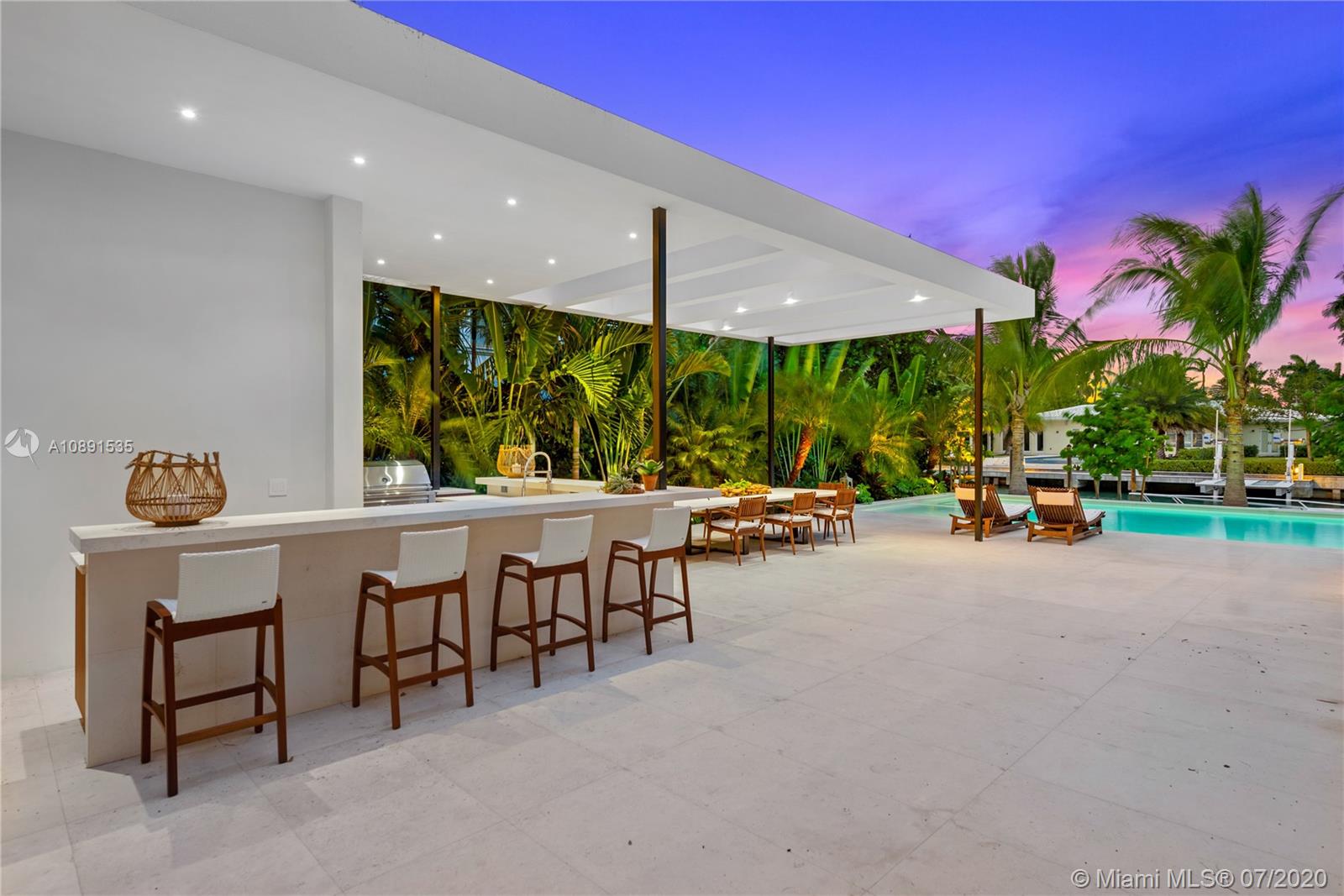 SUNSET ISLANDS-ISLAND NO - Residential