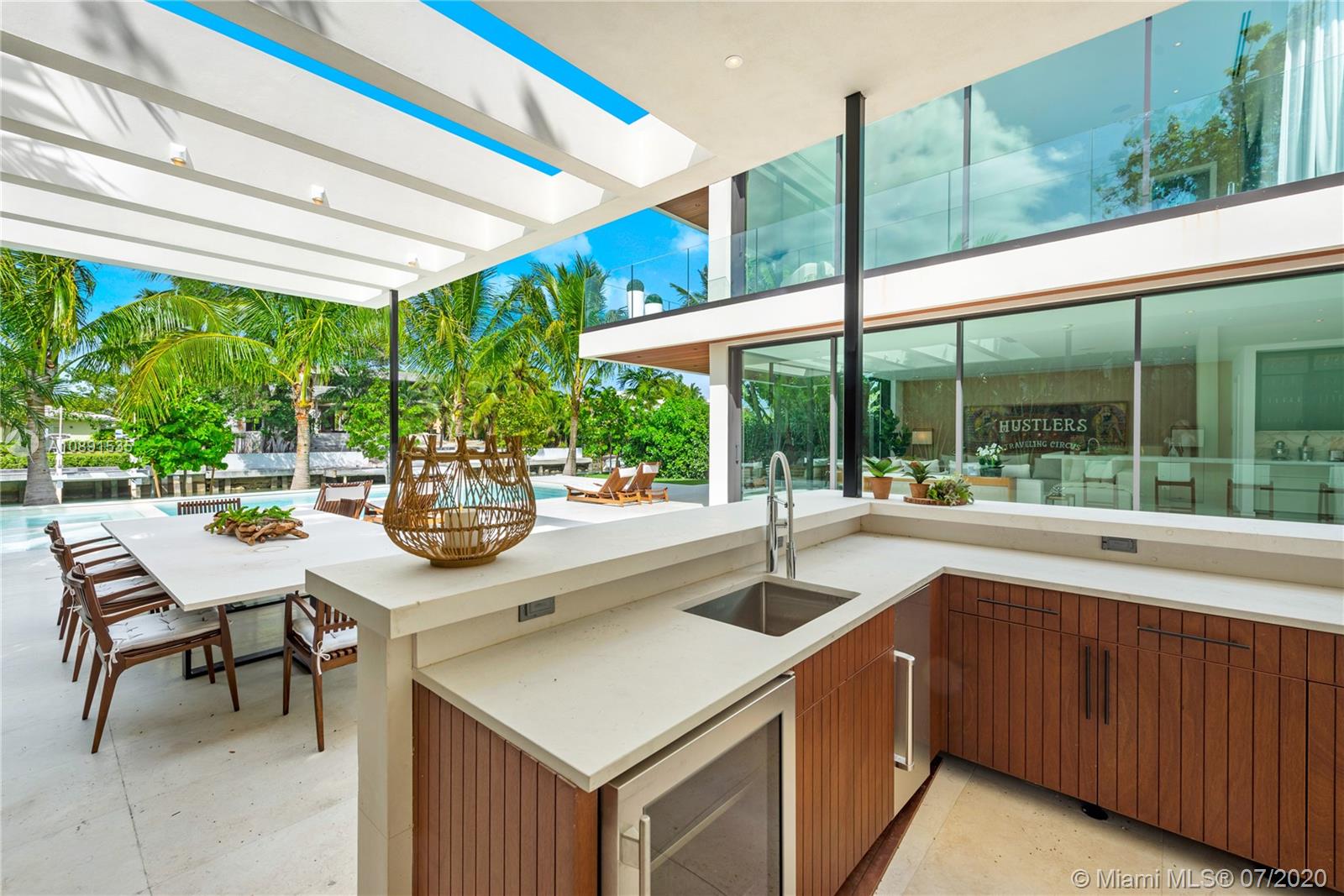 SUNSET ISLANDS-ISLAND NO - Residential