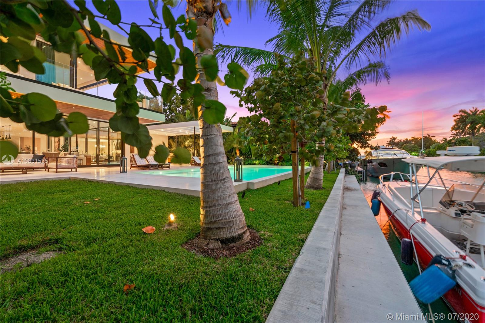 SUNSET ISLANDS-ISLAND NO - Residential