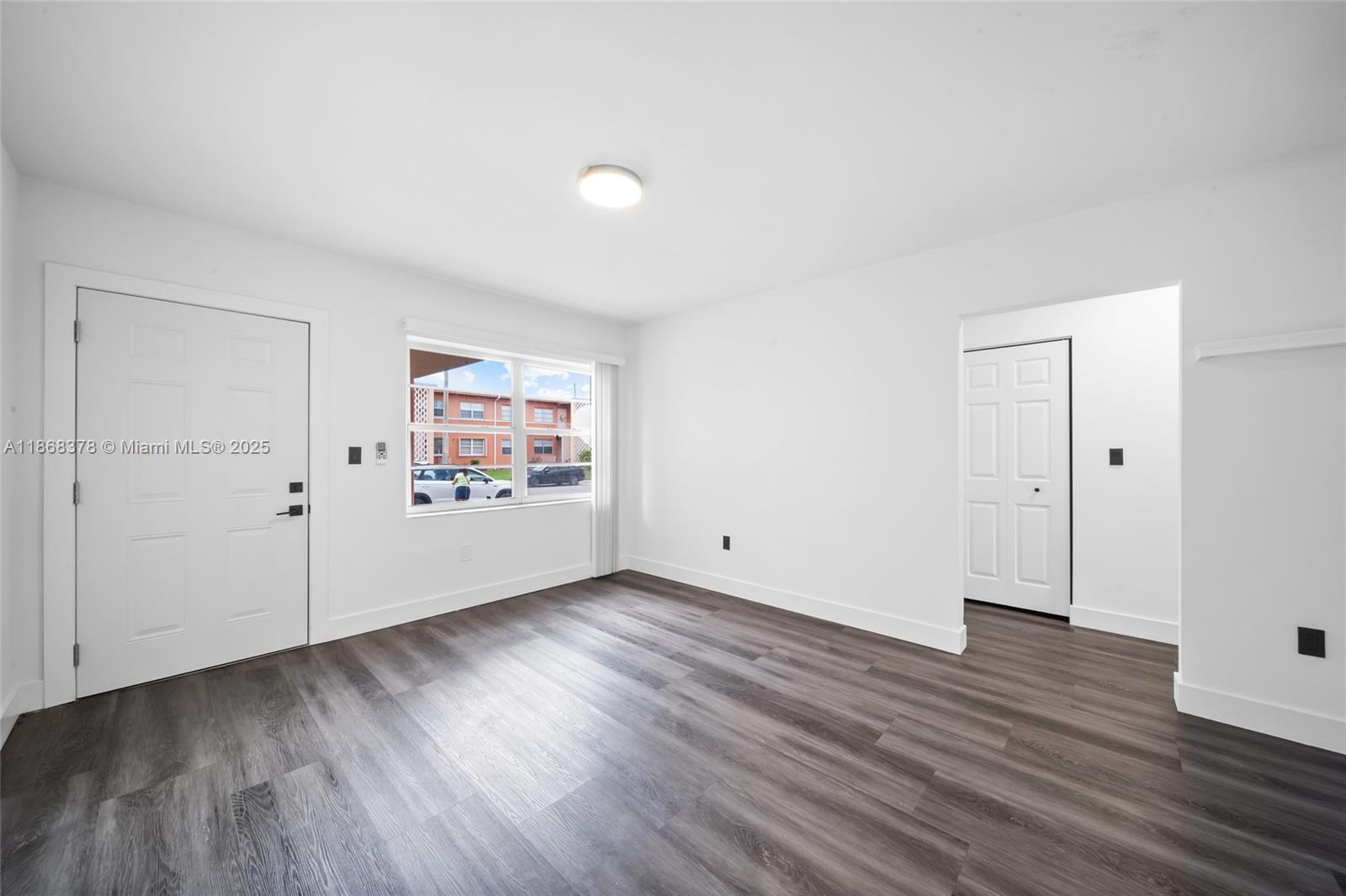 Prime Location, Ground-Floor Condo! Discover this cozy remodeled one-bedroom, one-bathroom condo in a highly sought-after area that offers everything you need! This ground-floor unit boasts convenience and easy access, with nearby shops, dining, and entertainment options just steps away. LAUNDRY INCLUDED IN THE UNIT. One assigned parking. Only two months to move in. Don't miss this opportunity!