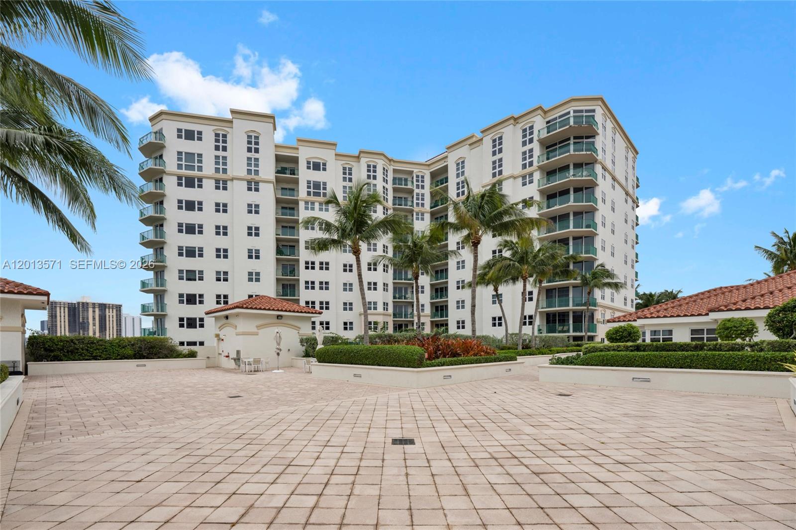 TURNBERRY VILLAGE SO TOWE - Residential