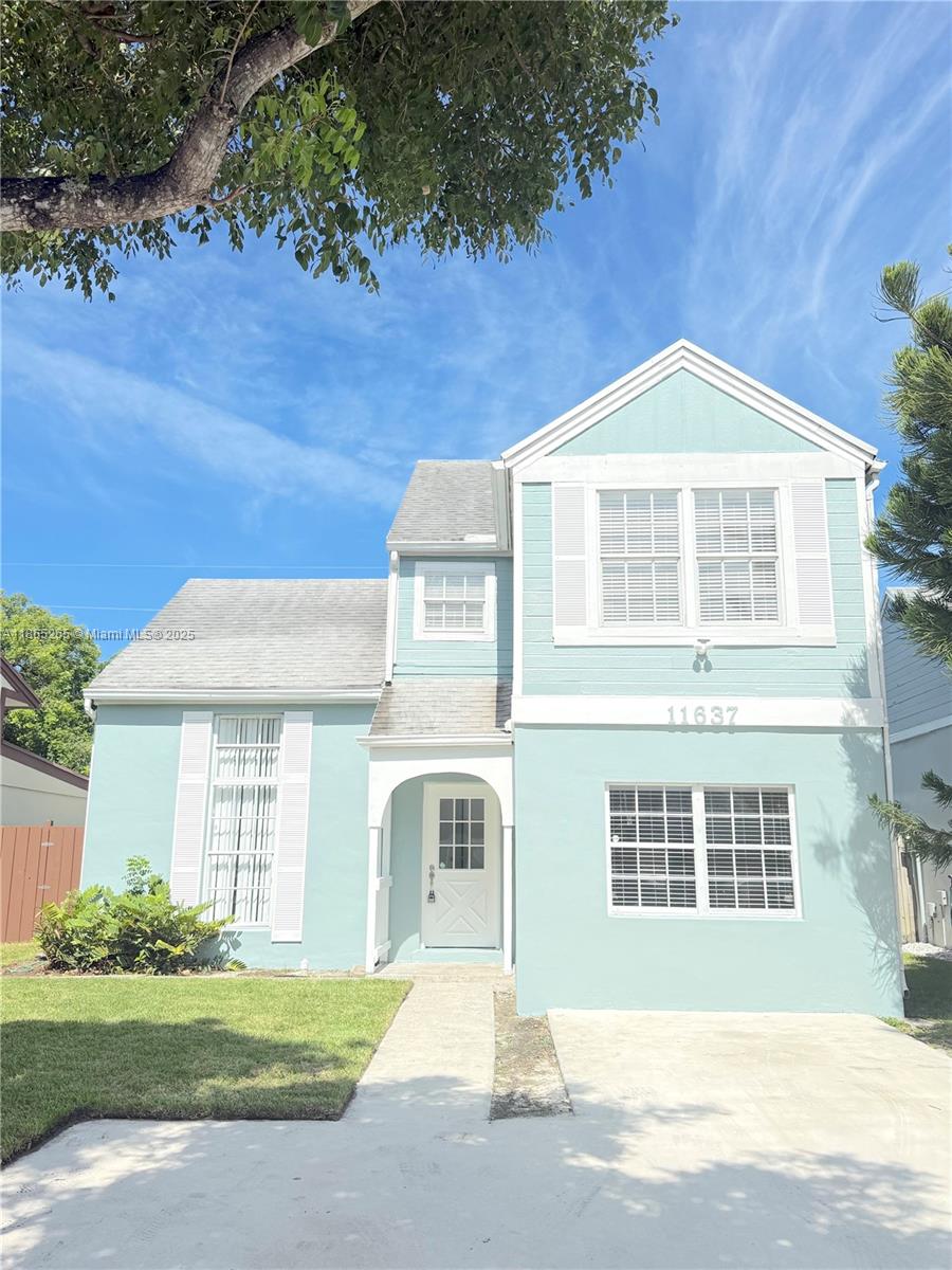 3/2 two story newly renovated and beautiful home. New kitchen and stainless steel appliances. Two bedrooms and a bath upstairs with one bedroom and a bath downstairs. Located in Hampshire Homes with a playground park across from the home.