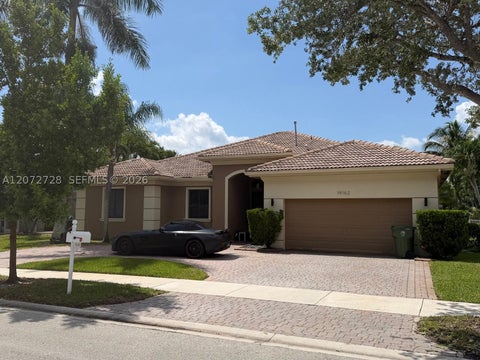 Photo of 19162 SW 65th St, Fort Lauderdale, FL 33332 (MLS # A12072728)