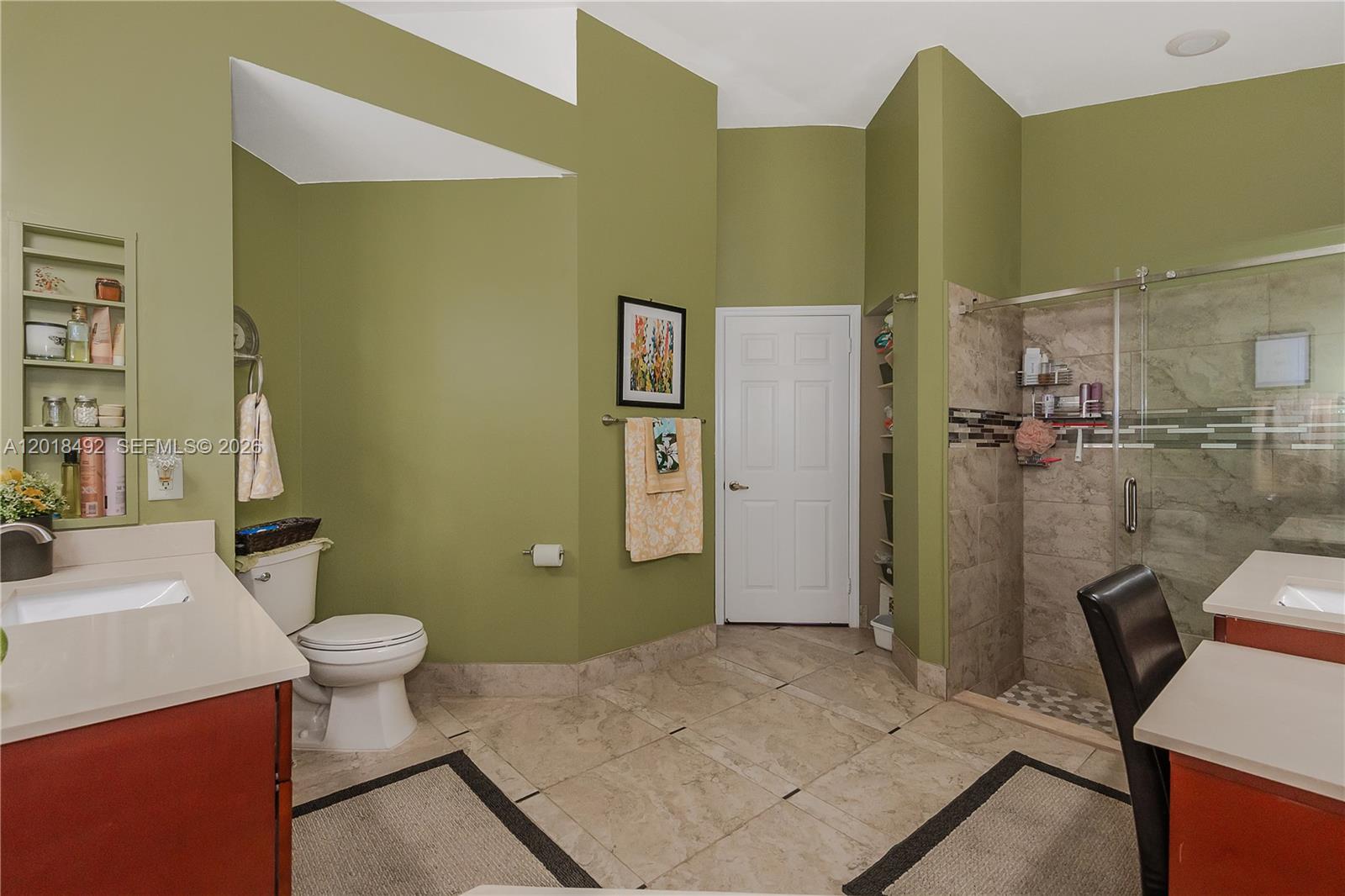 HOLLYWOOD LAKES COUNTRY C - Residential
