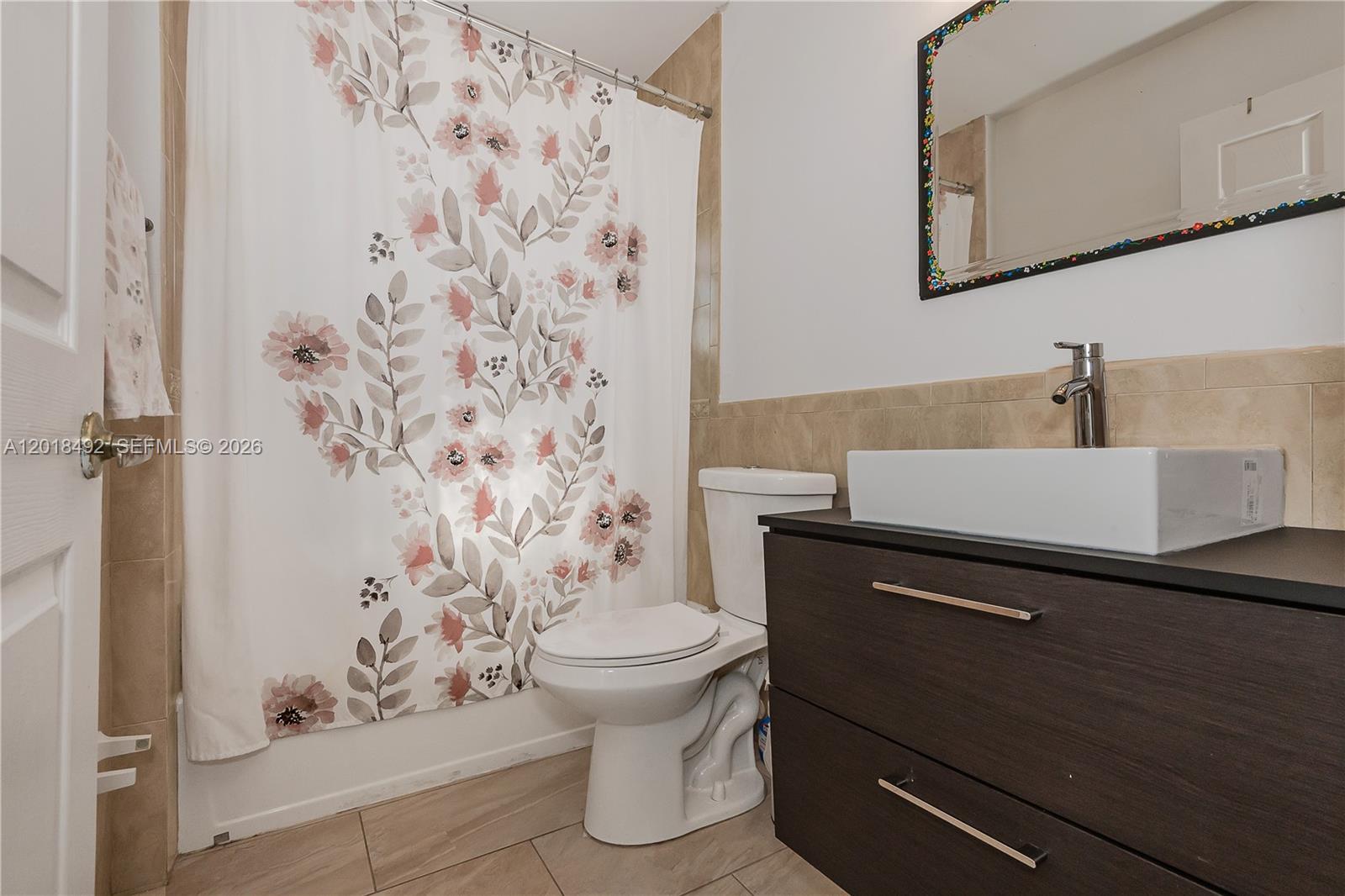 HOLLYWOOD LAKES COUNTRY C - Residential