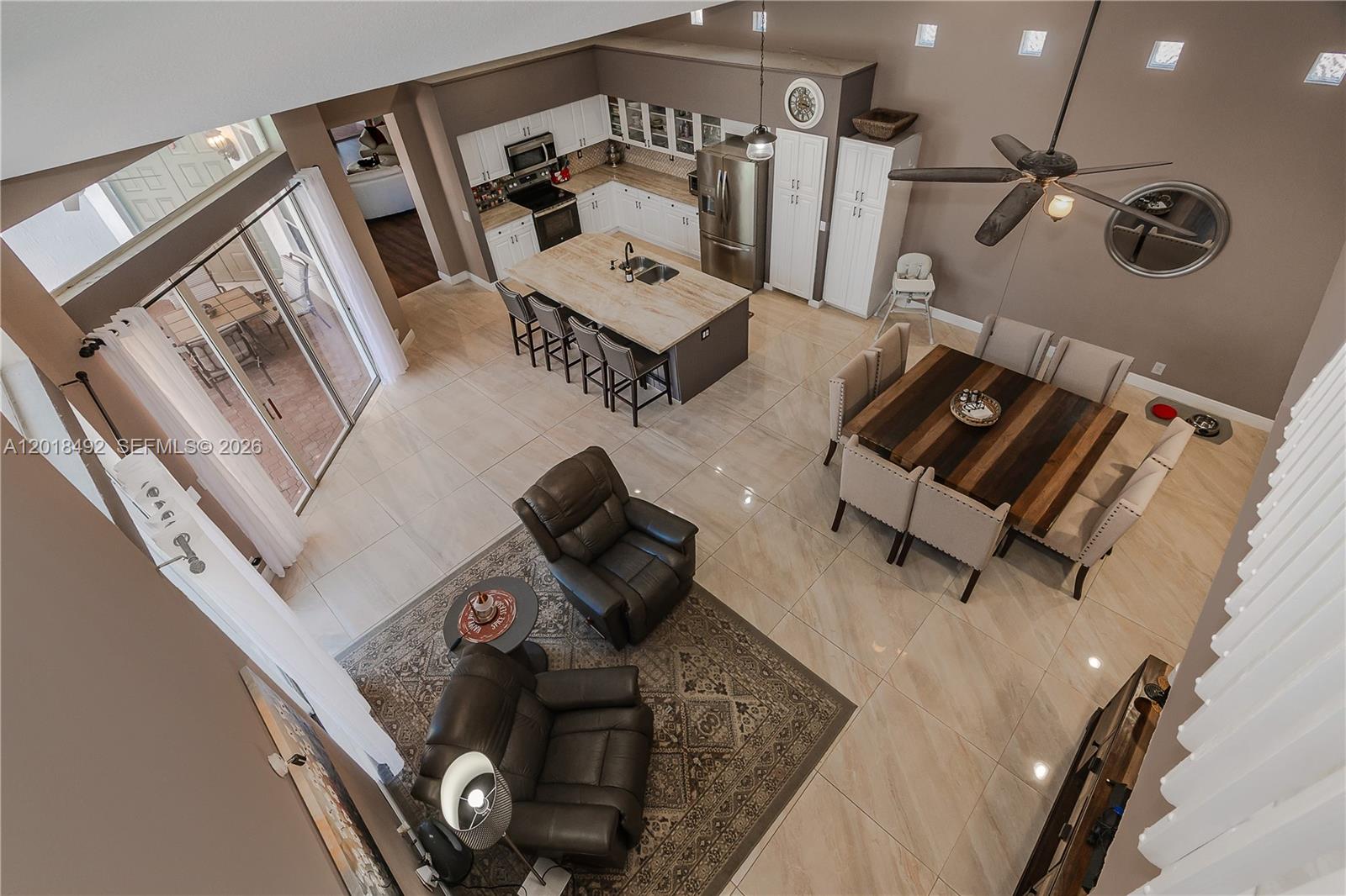 HOLLYWOOD LAKES COUNTRY C - Residential