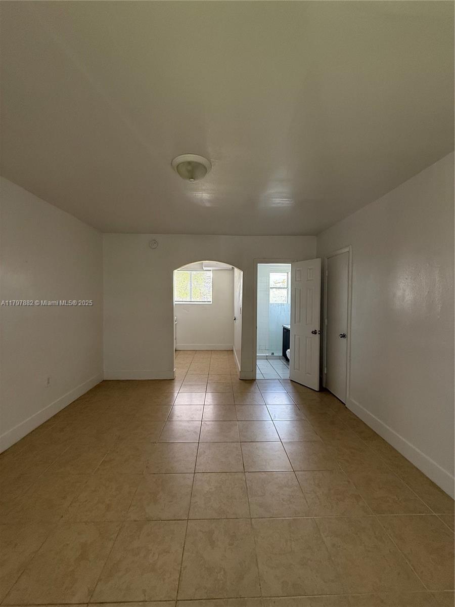 5305 Biscayne Blvd 204