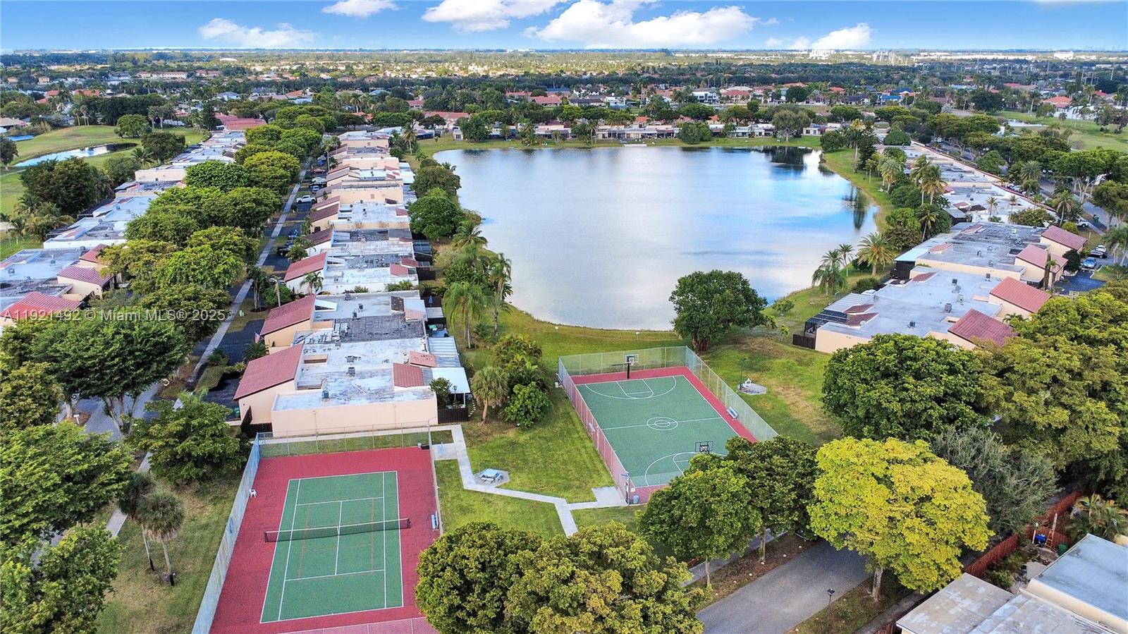 COUNTRY CLUB OF MIAMI FAI - Residential