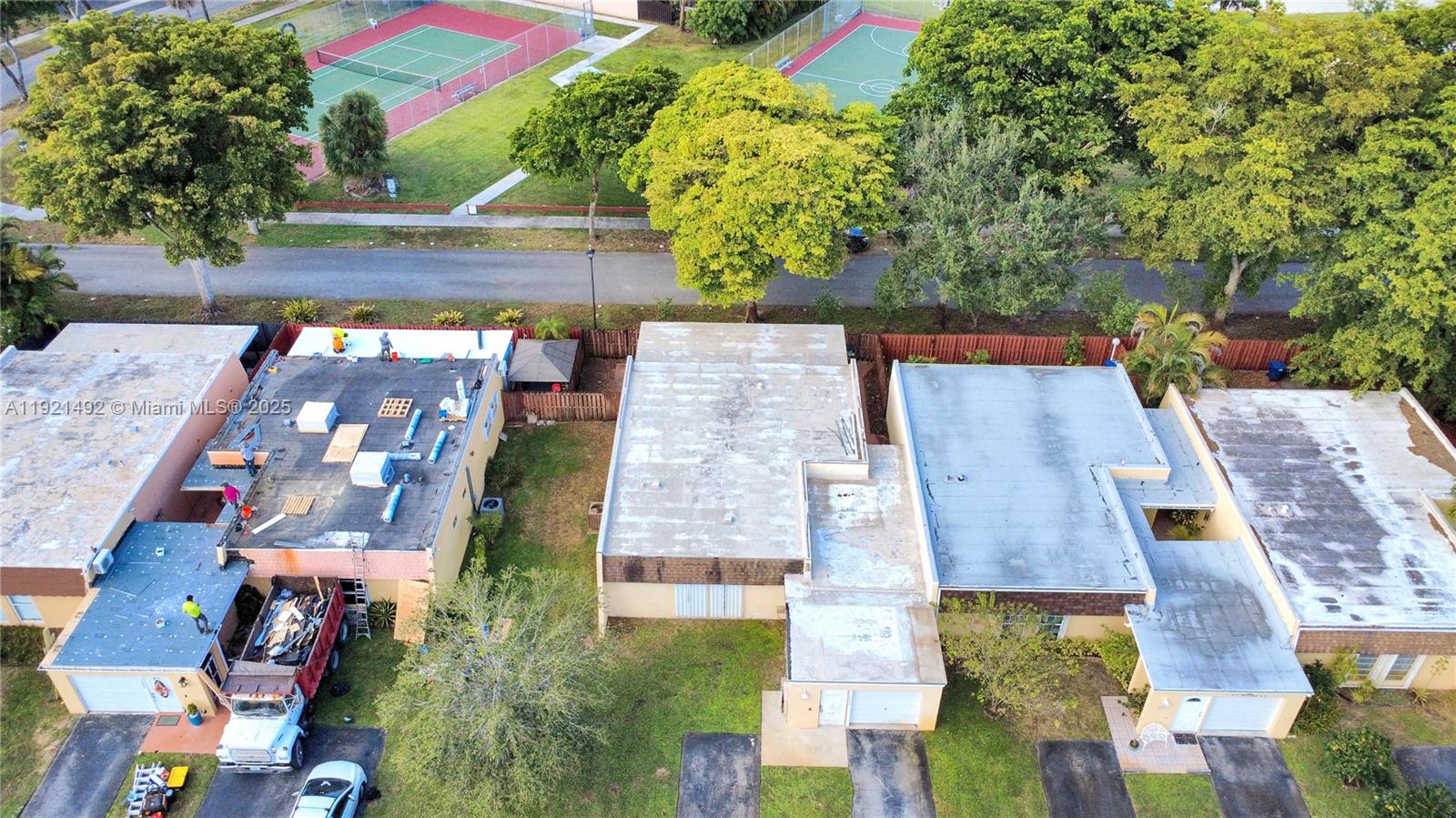 COUNTRY CLUB OF MIAMI FAI - Residential