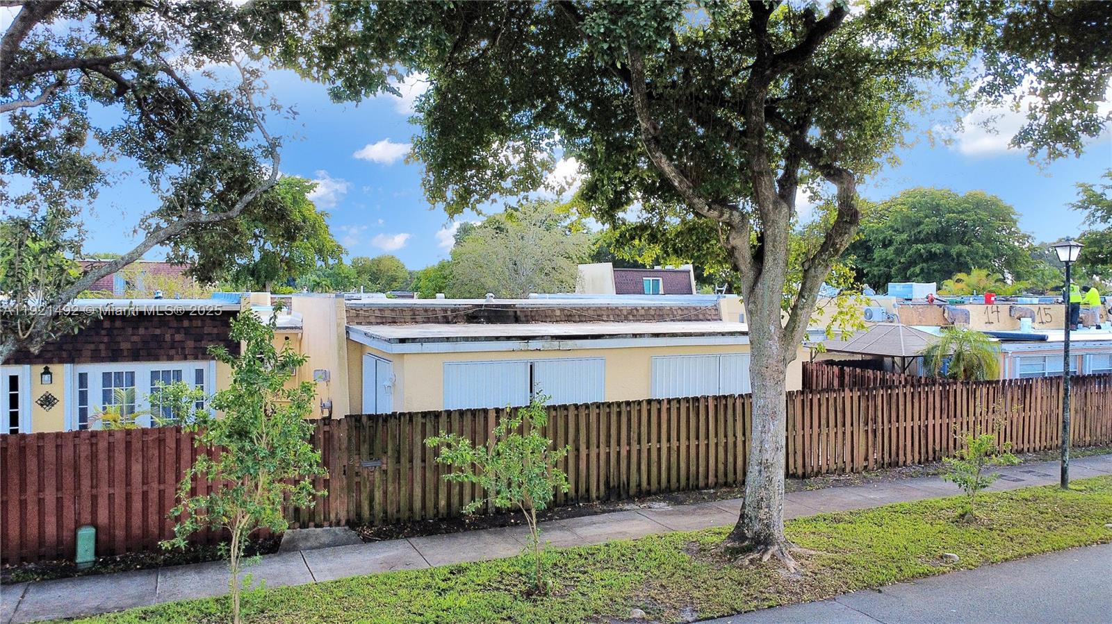 COUNTRY CLUB OF MIAMI FAI - Residential