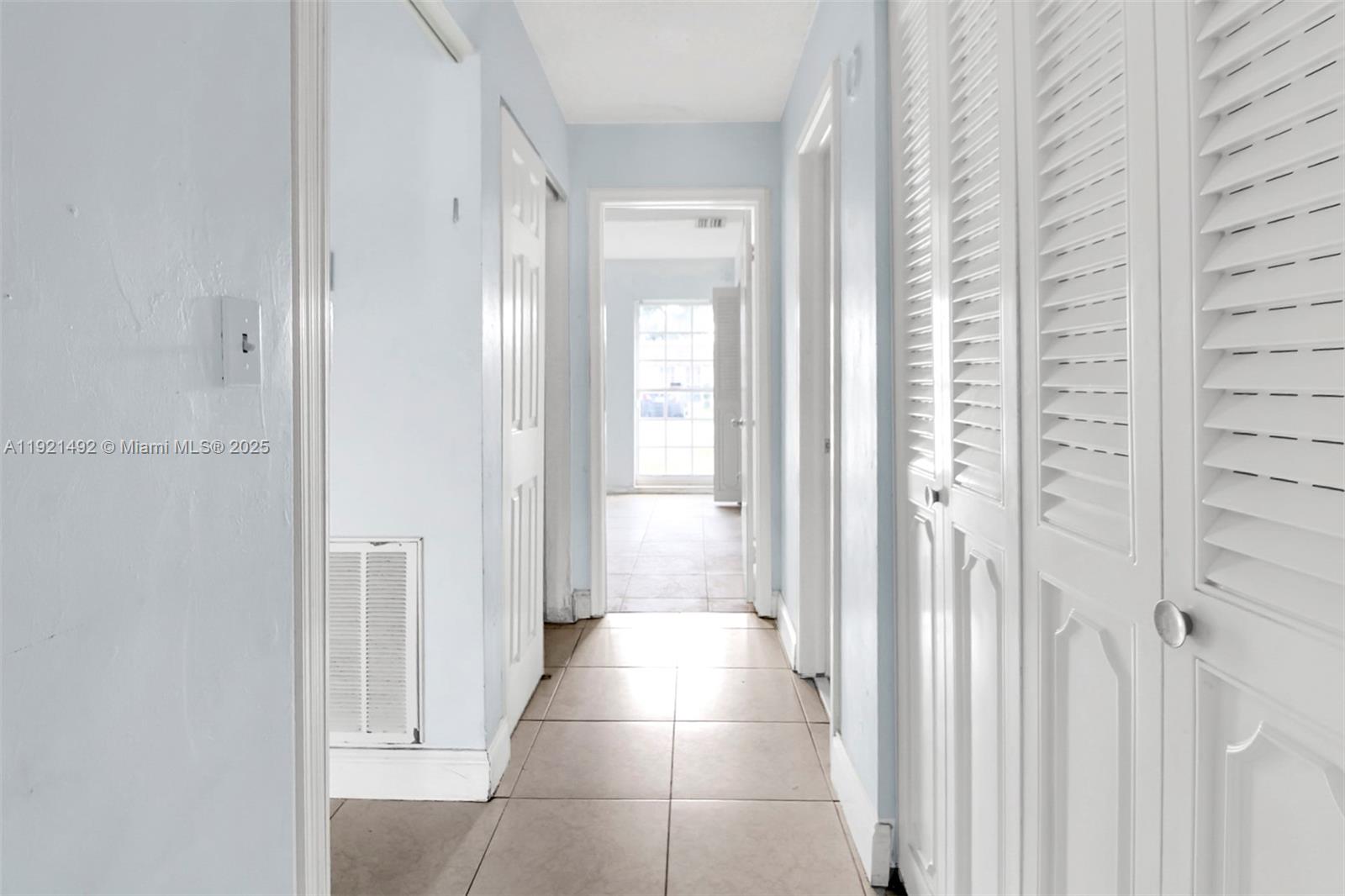 COUNTRY CLUB OF MIAMI FAI - Residential