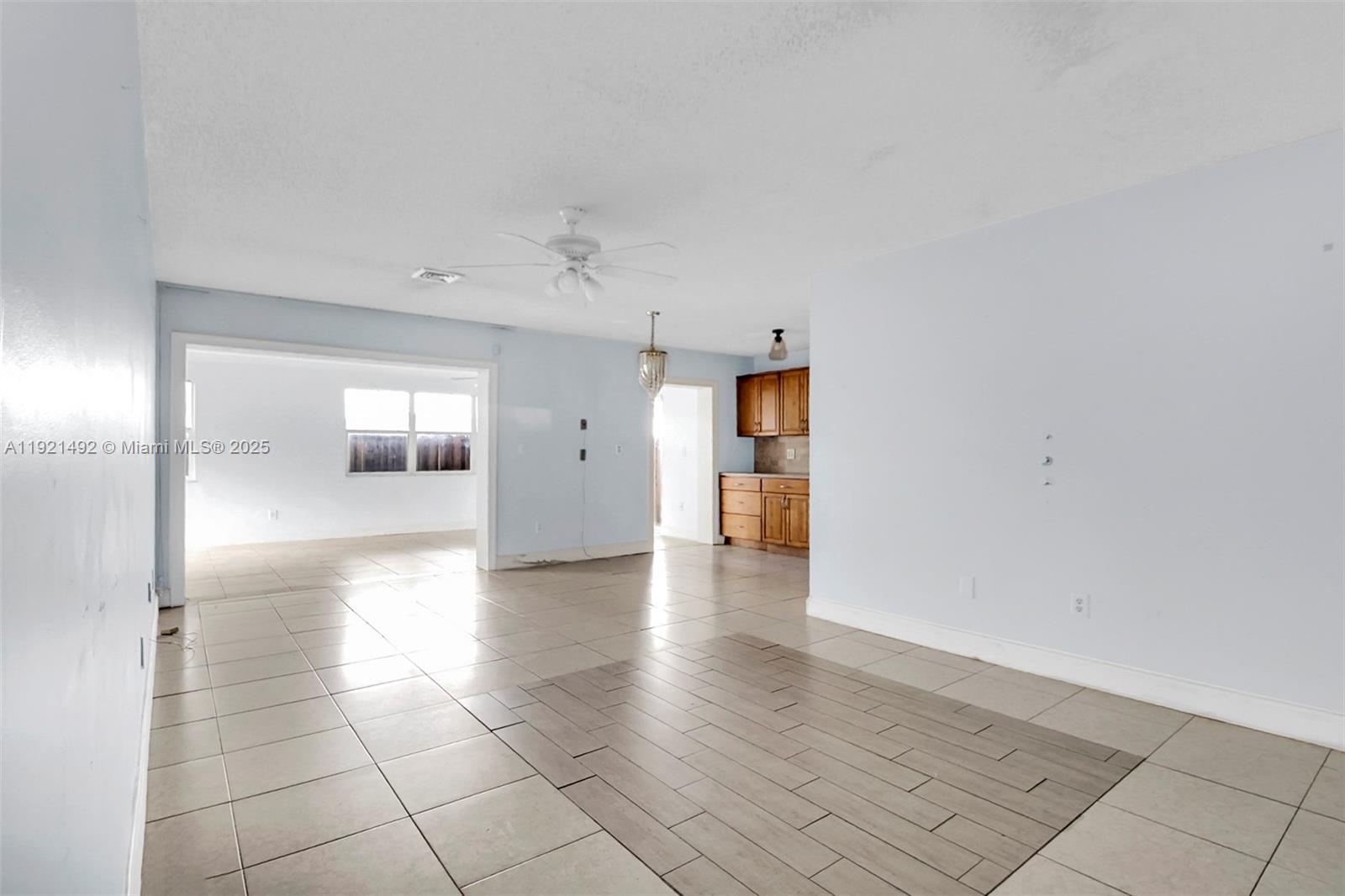 COUNTRY CLUB OF MIAMI FAI - Residential