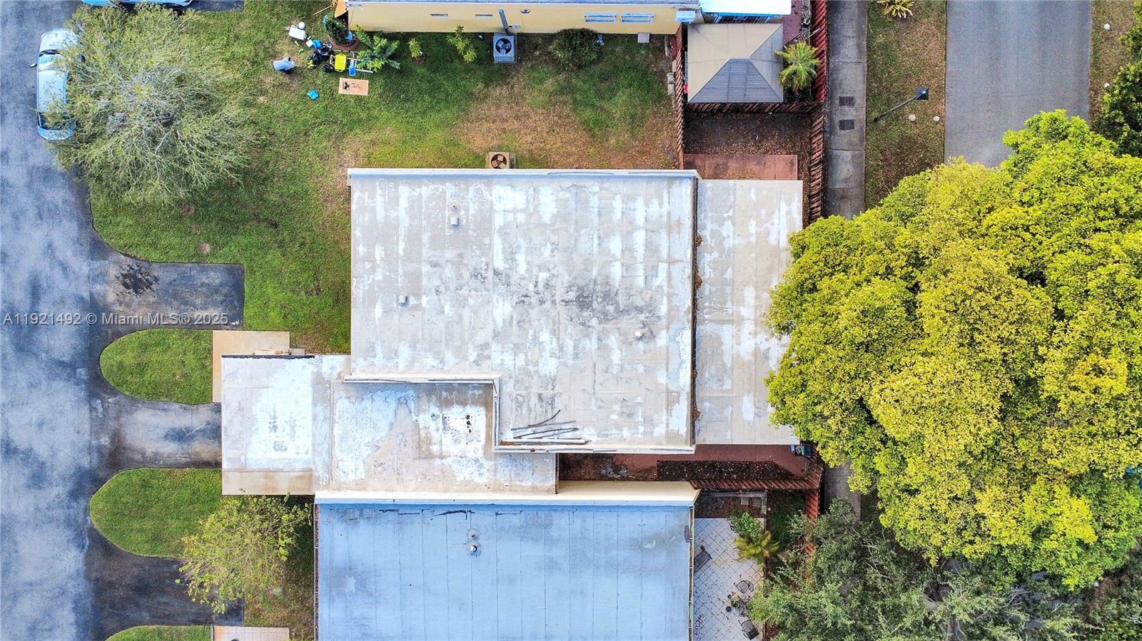 COUNTRY CLUB OF MIAMI FAI - Residential