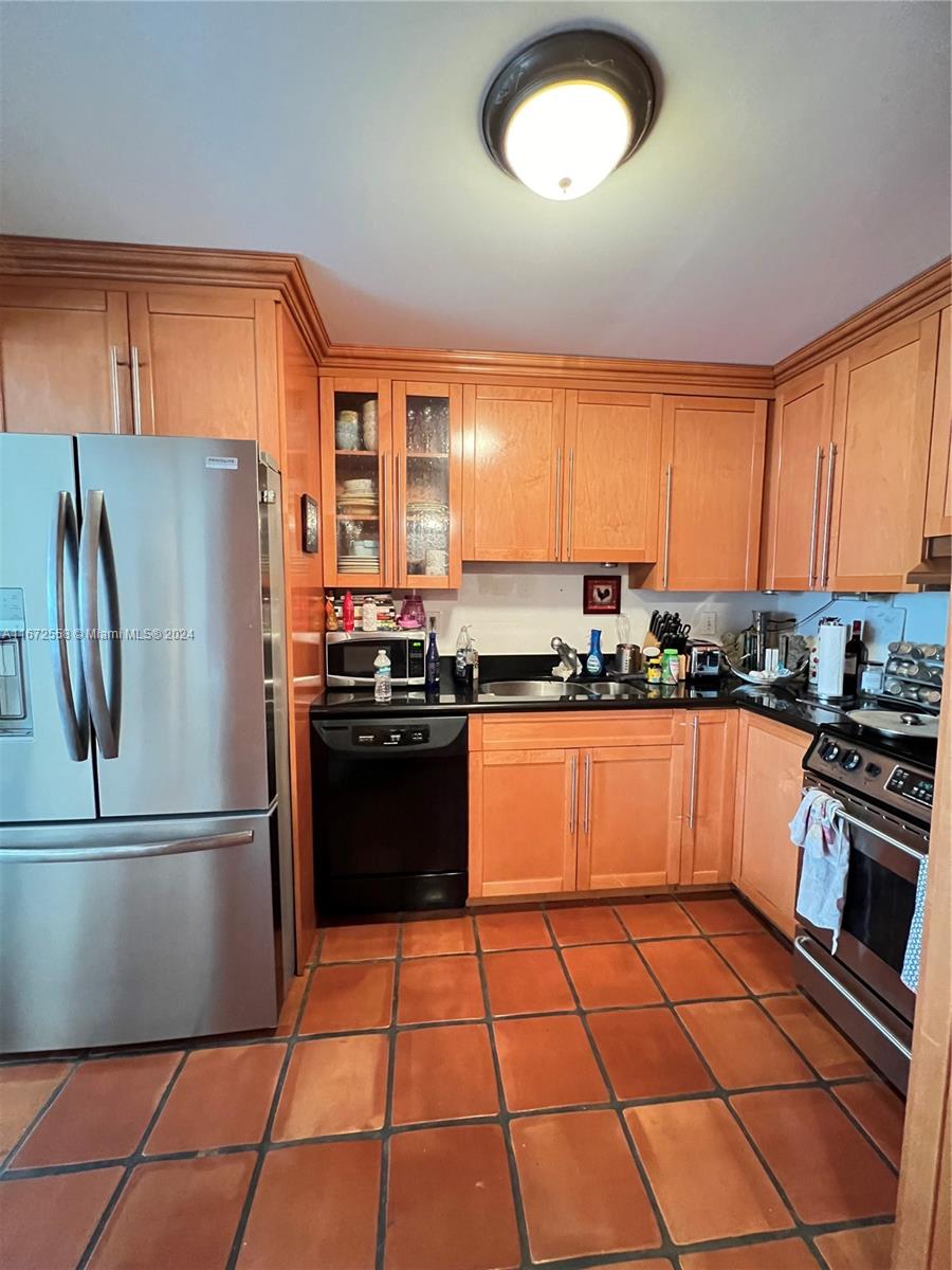 BRICKELL PLACE CONDO - Residential Lease