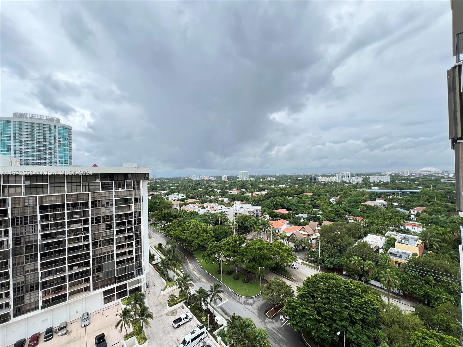 BRICKELL PLACE CONDO - Residential Lease