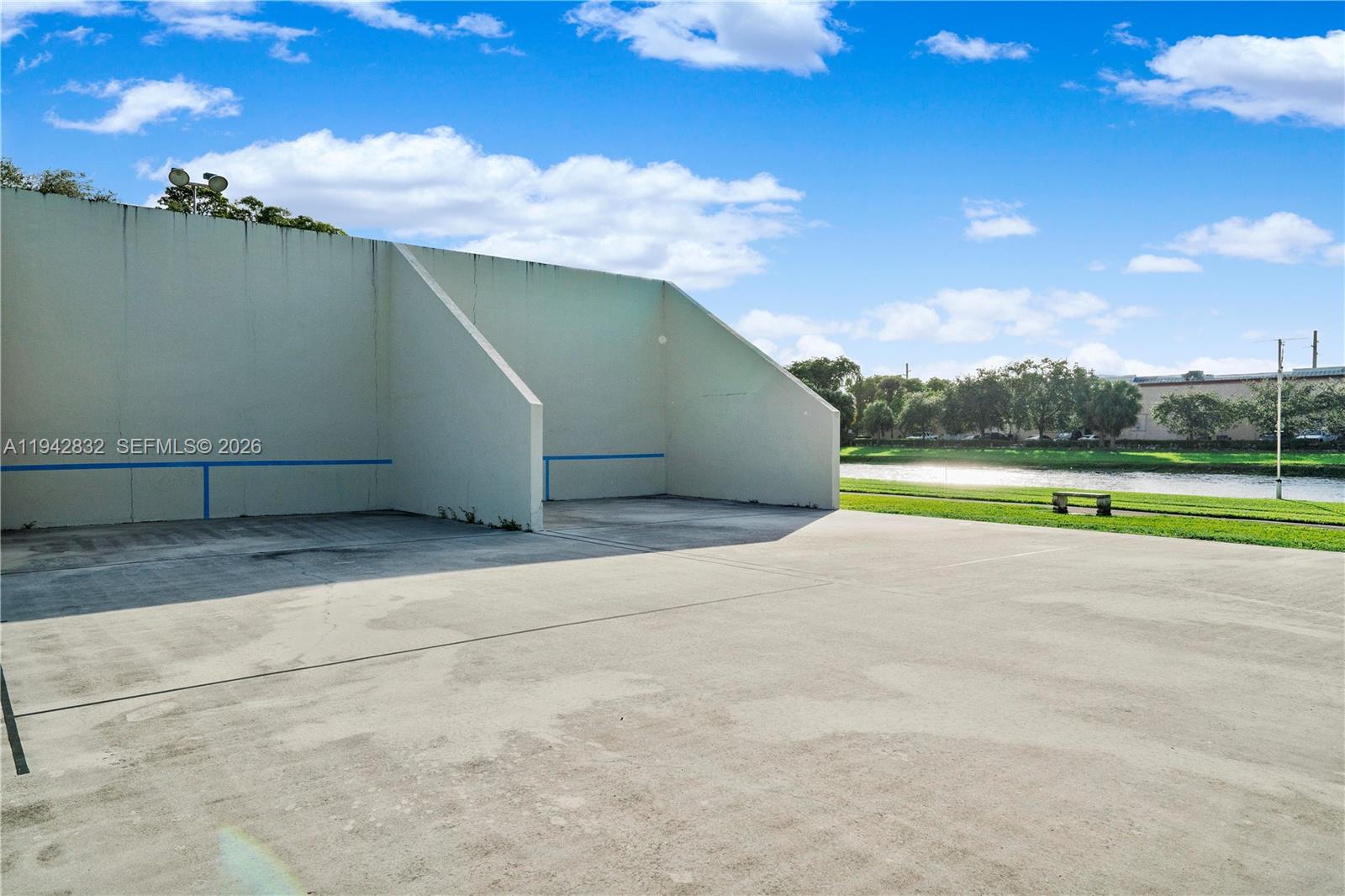 CYPRESS BEND CONDOMINIUM - Residential