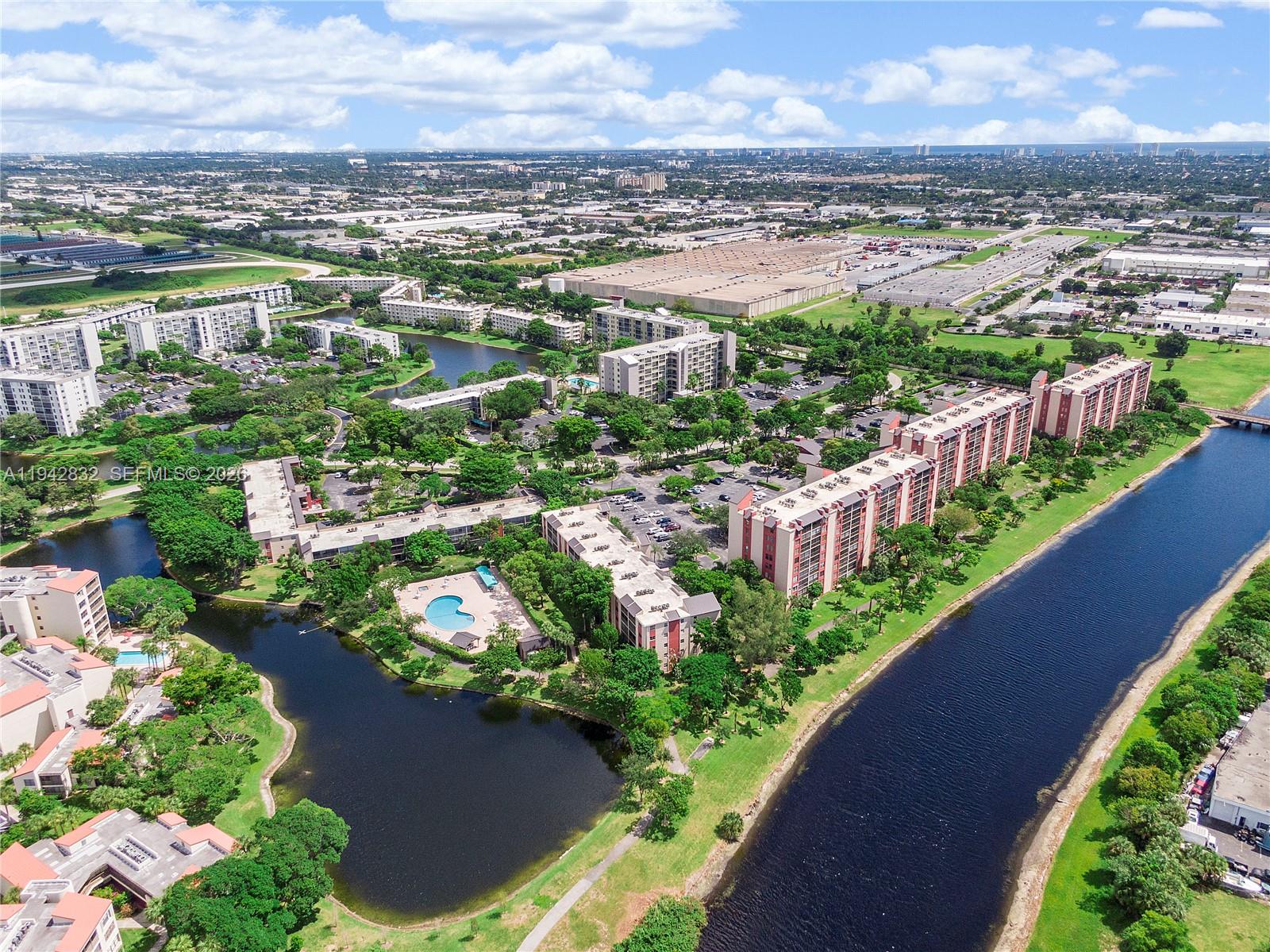 CYPRESS BEND CONDOMINIUM - Residential